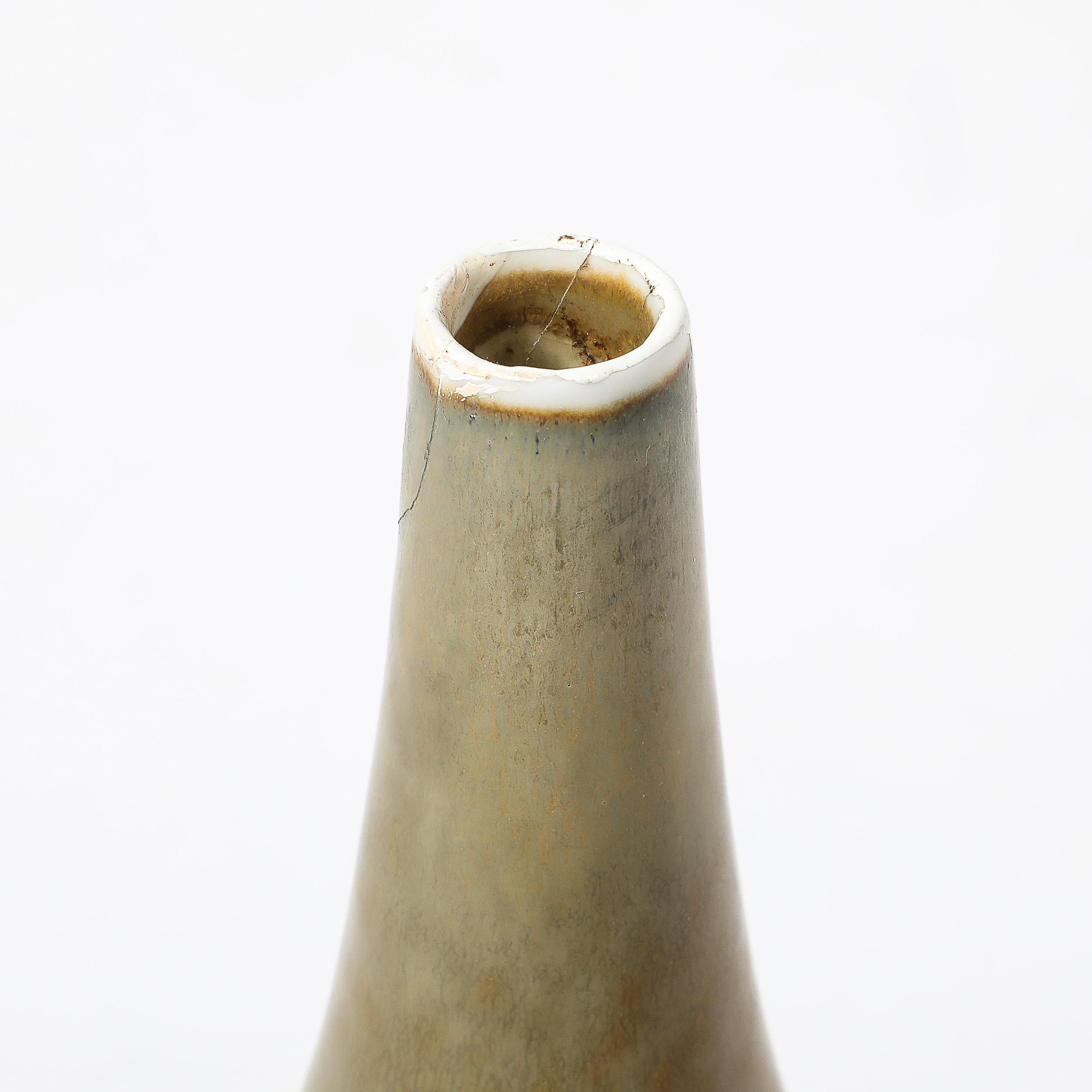 Milieu du XXe siècle Vase en céramique émaillée taupe de style moderne du milieu du siècle dernier par Gunnar Nylund pour Rorstrand en vente