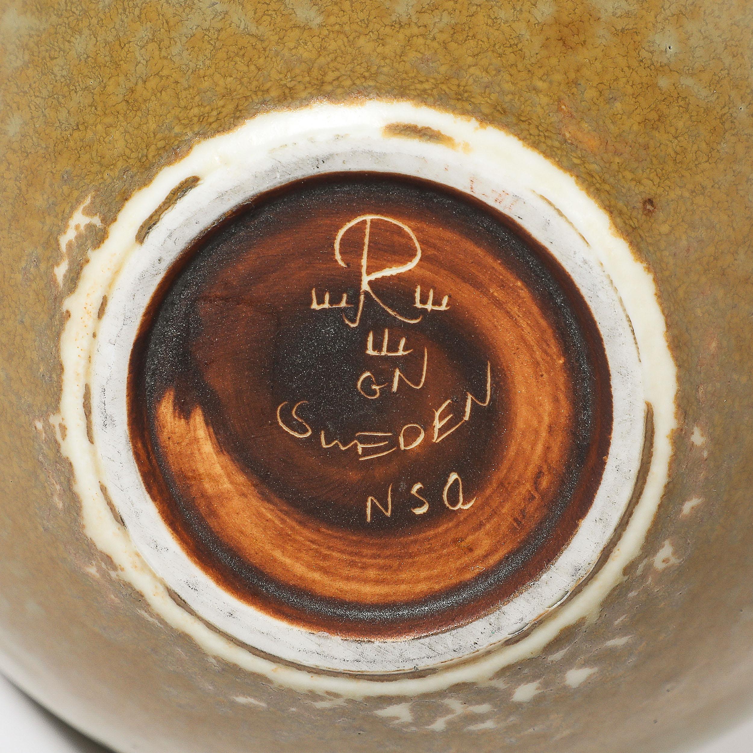 Vase en céramique émaillée taupe de style moderne du milieu du siècle dernier par Gunnar Nylund pour Rorstrand en vente 2