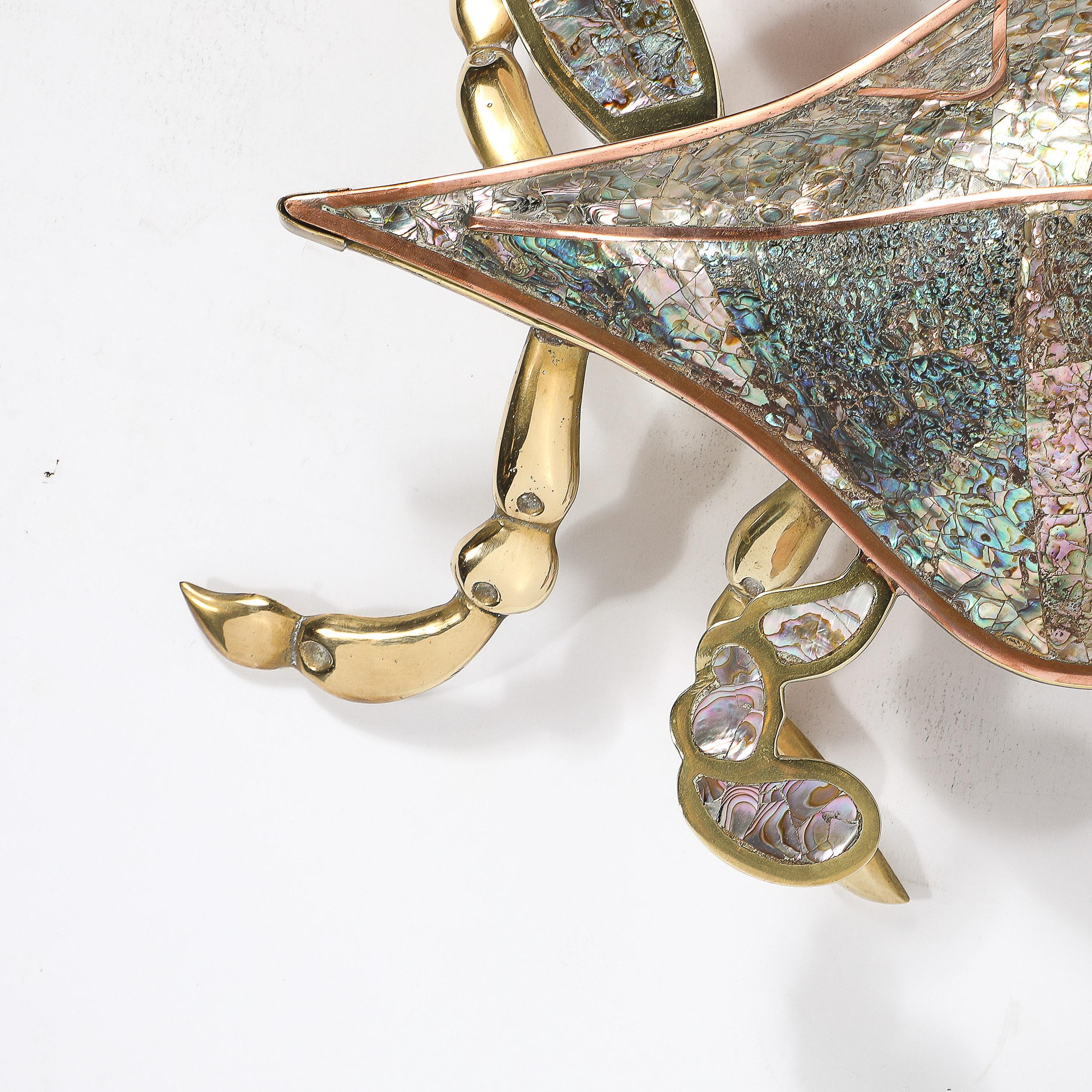 Boîte à crabes en cuivre et laiton sculpturale et ormeau tessellés, moderniste du milieu du siècle en vente 7