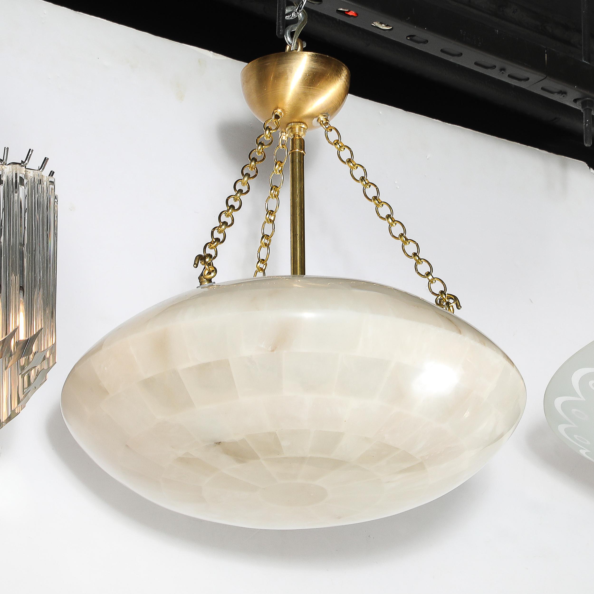Lampadario a sospensione in alabastro tessellato di metà secolo con accessori in ottone in vendita 3