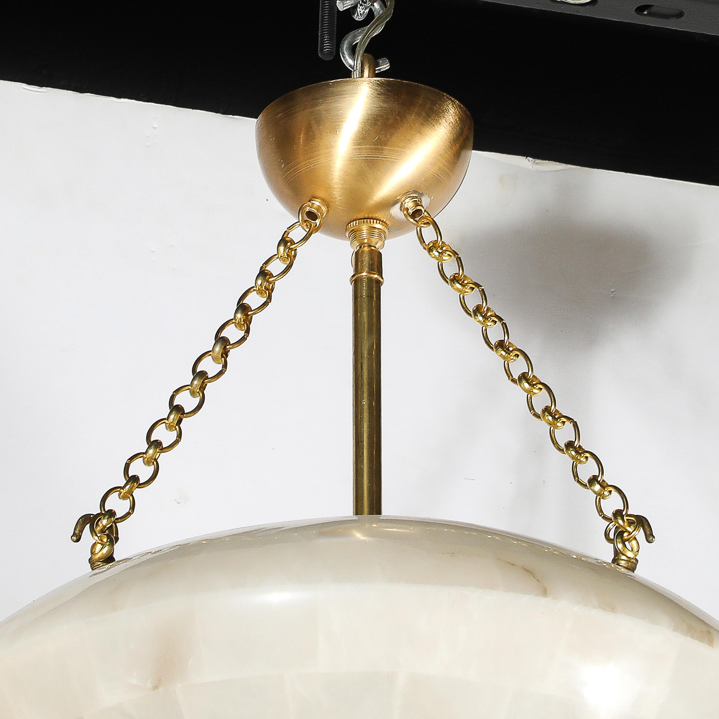 Lampadario a sospensione in alabastro tessellato di metà secolo con accessori in ottone in vendita 1