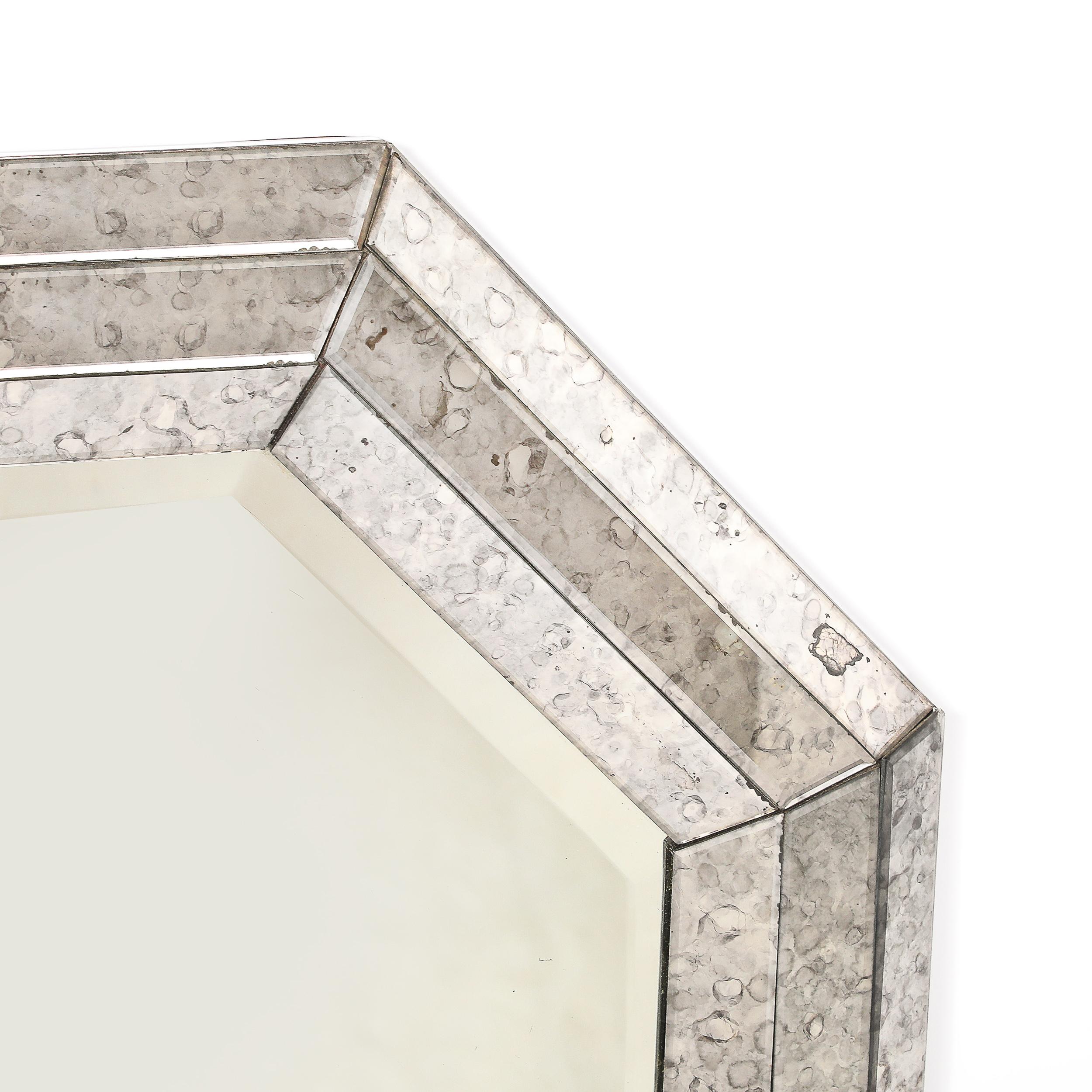 Bordure de miroir octogonal tessellée fumée, de style moderne du milieu du siècle dernier Excellent état - En vente à New York, NY