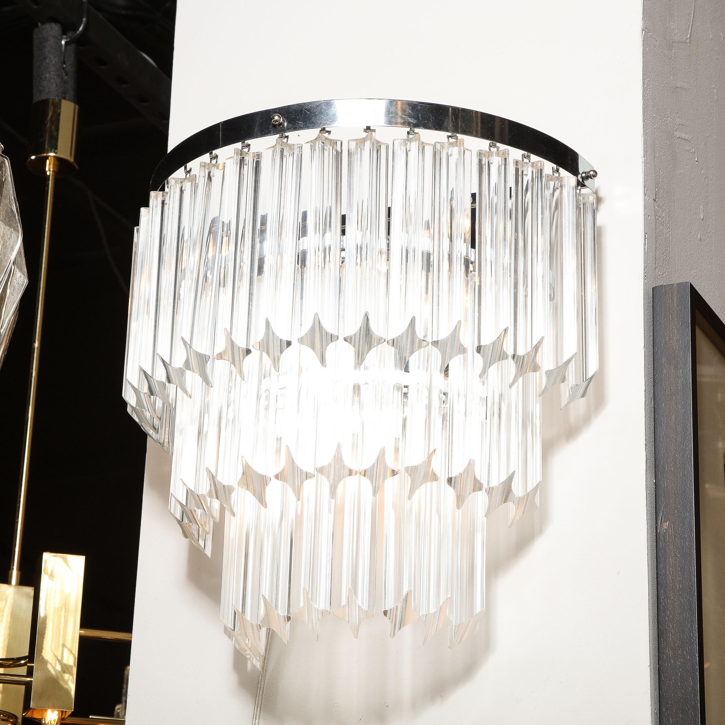 Mid-Century Modernist Three-Tier Camer Glass and Chrome Sconce In Excellent Condition For Sale In New York, NY