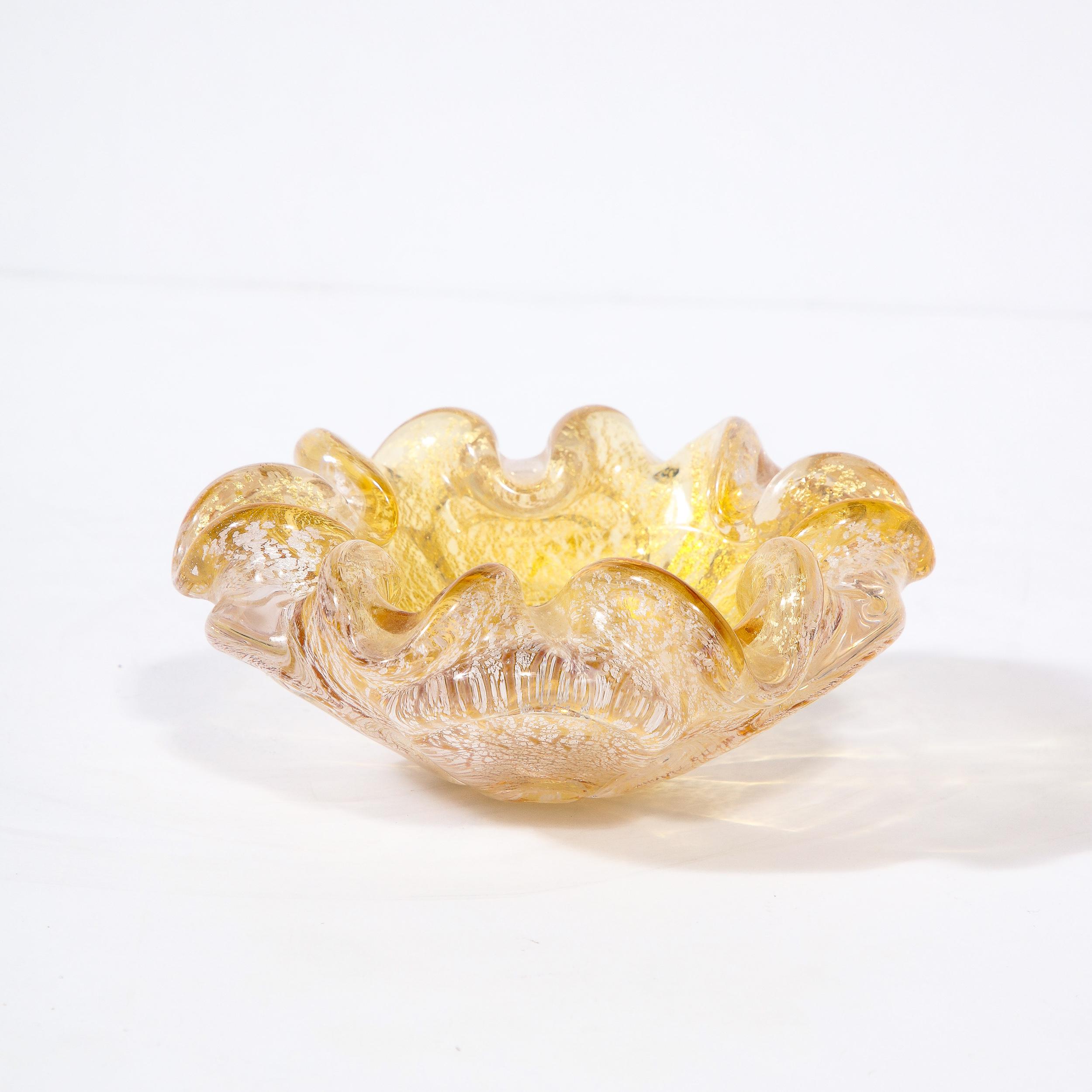 Mid-Century Modernist Translucent Hand-Blown Murano & 24K Gold Glass Bowl For Sale 4