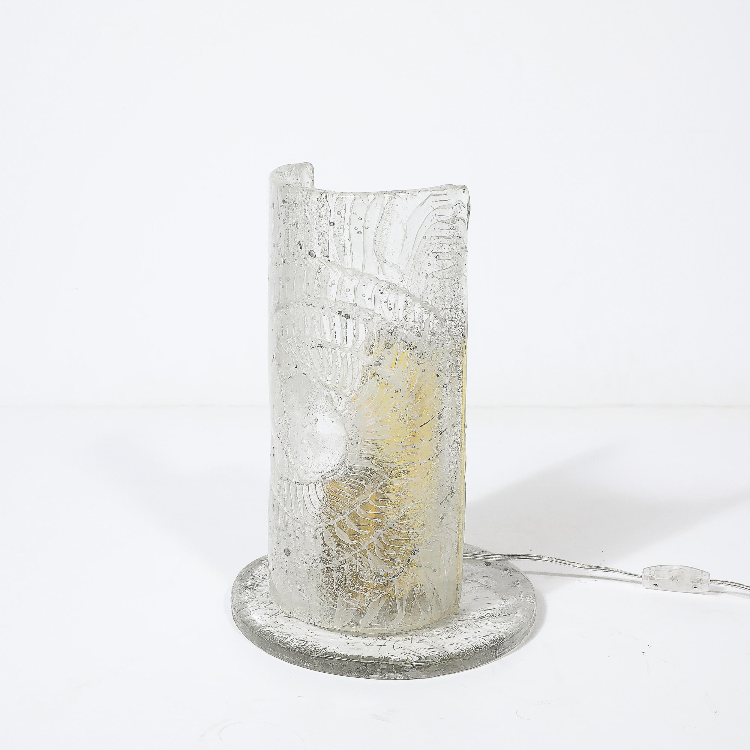Mid-Century Modernist Transluzentes Murano Glas Uplight W/Texturierte Spirale im Angebot 5