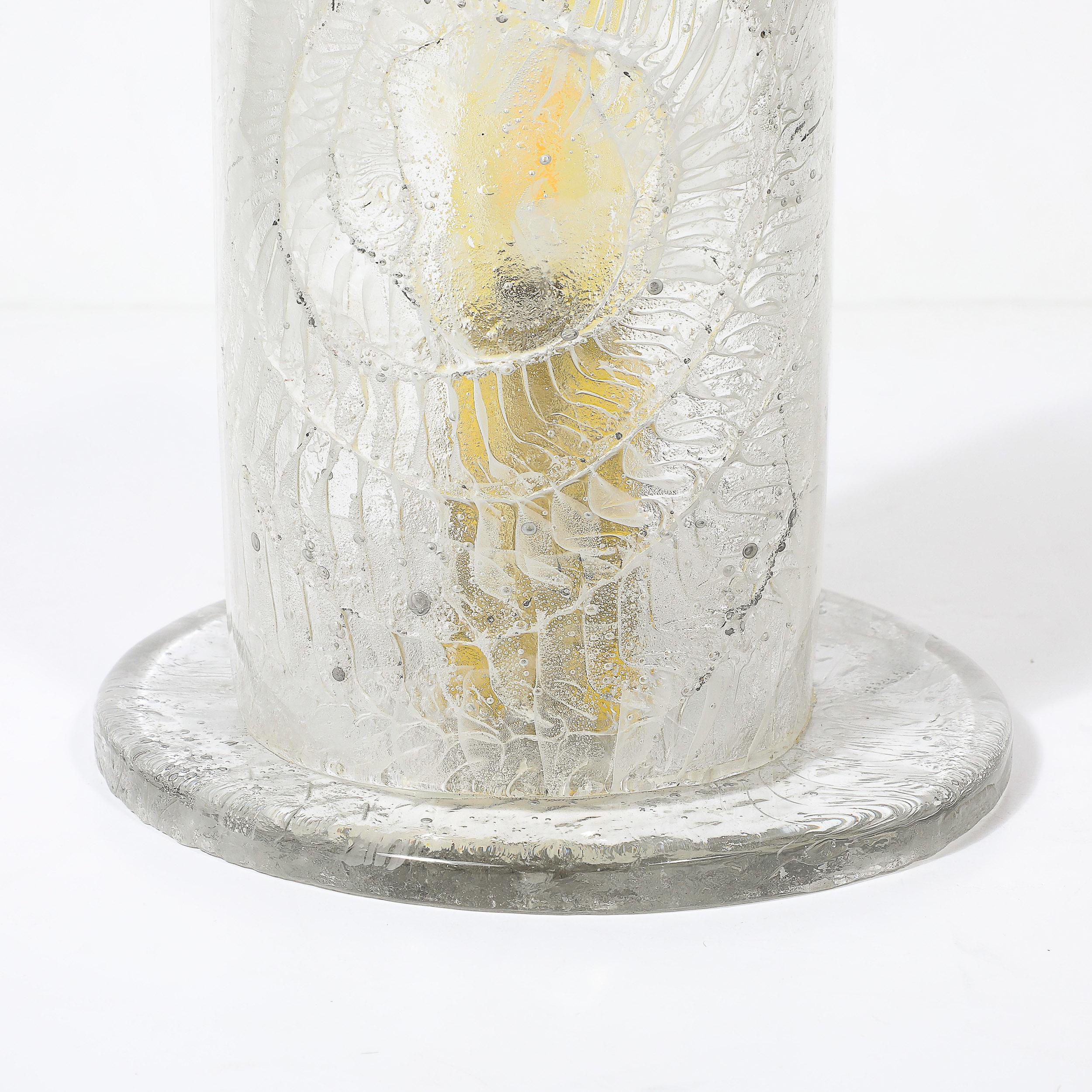 Mid-Century Modernist Transluzentes Murano Glas Uplight W/Texturierte Spirale (Moderne der Mitte des Jahrhunderts) im Angebot
