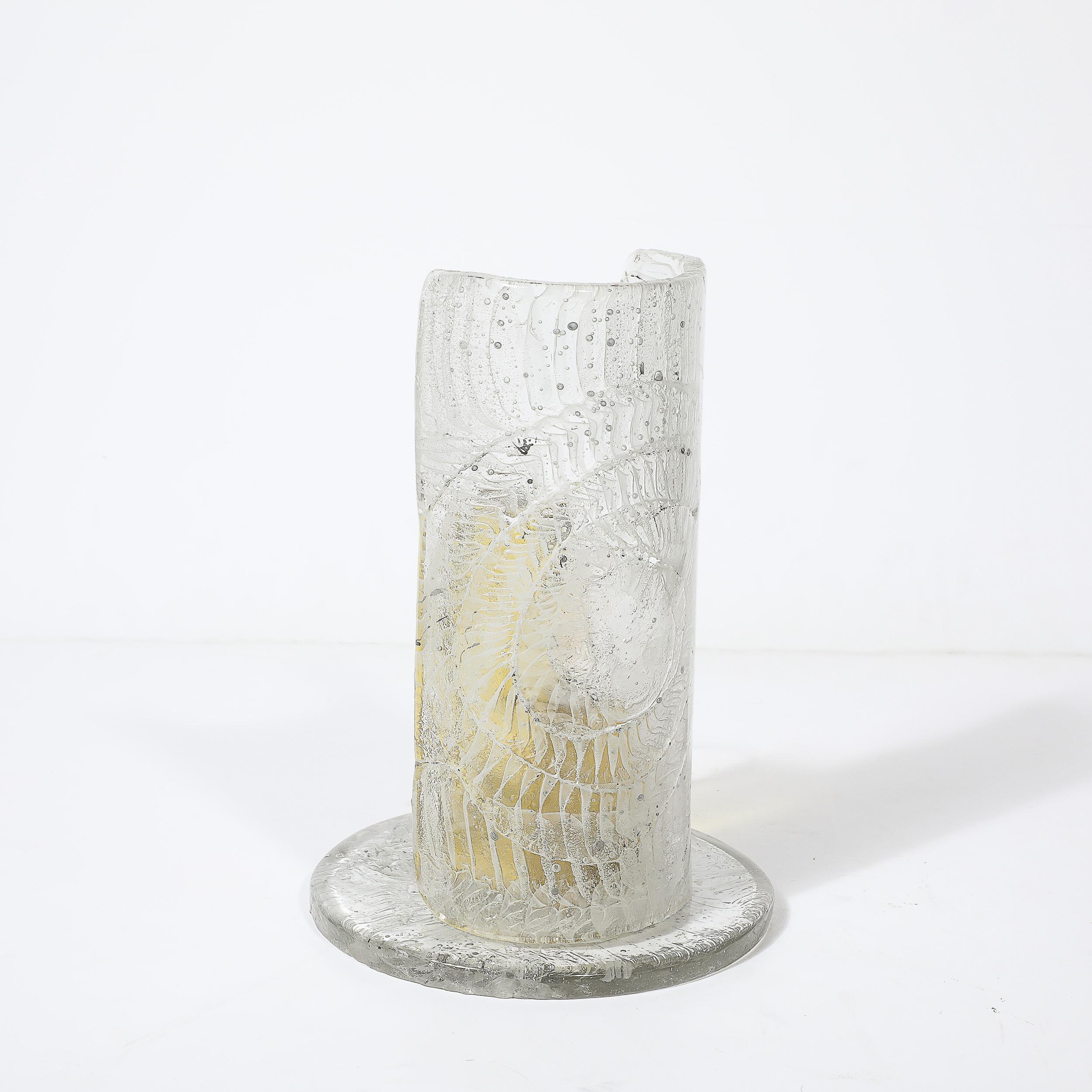 Mid-Century Modernist Transluzentes Murano Glas Uplight W/Texturierte Spirale (Mitte des 20. Jahrhunderts) im Angebot