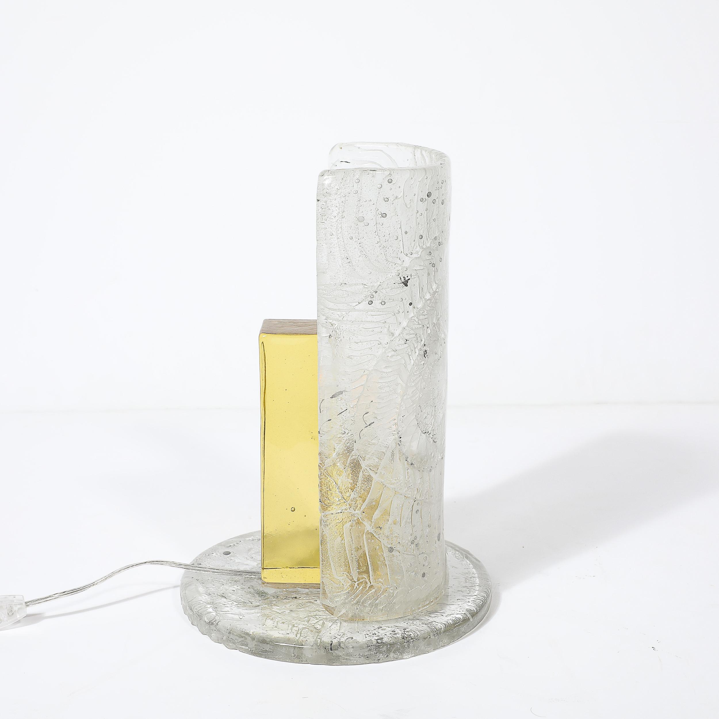 Mid-Century Modernist Transluzentes Murano Glas Uplight W/Texturierte Spirale im Angebot 1