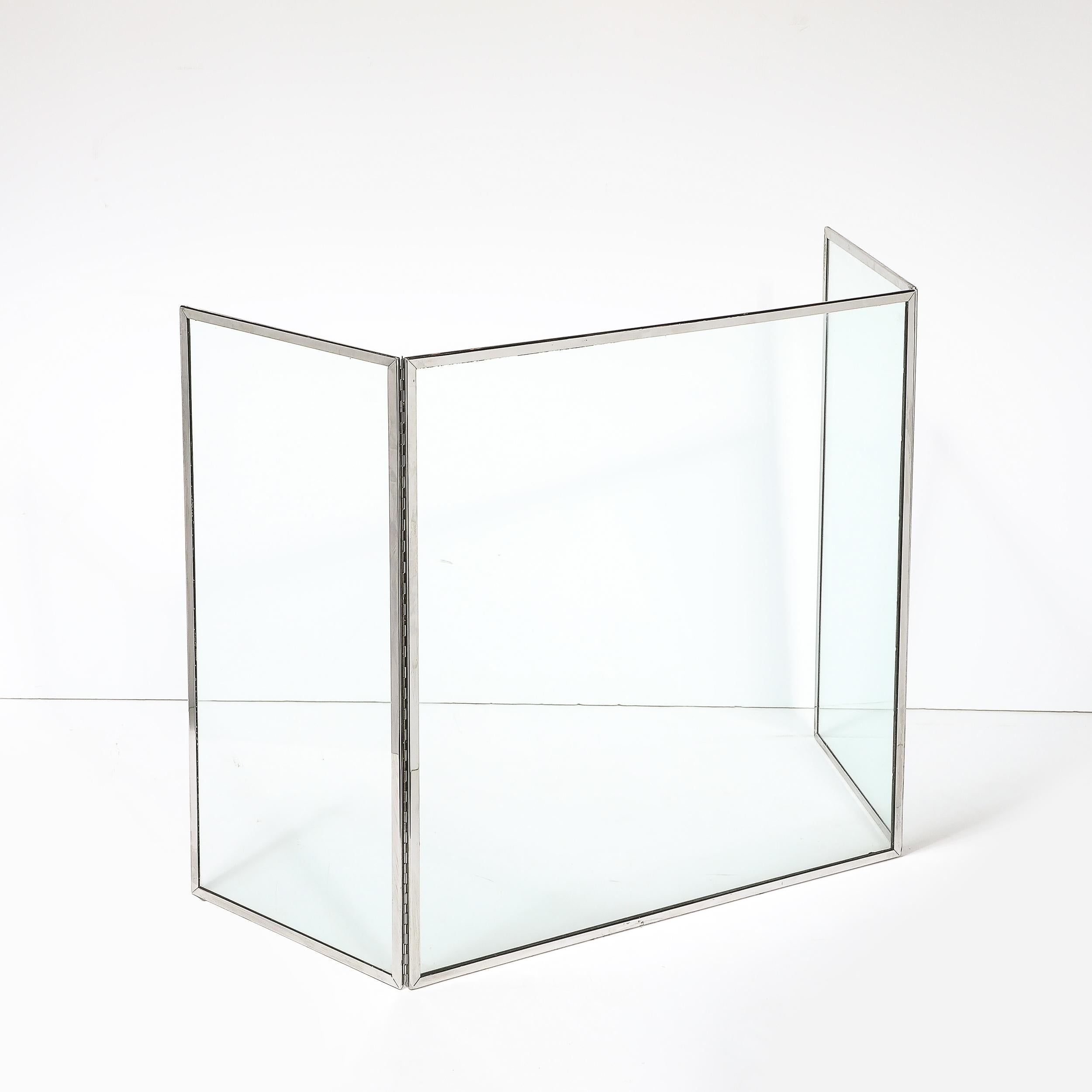 Pare-feu moderniste du milieu du siècle dernier à trois volets en chrome et verre en vente 3