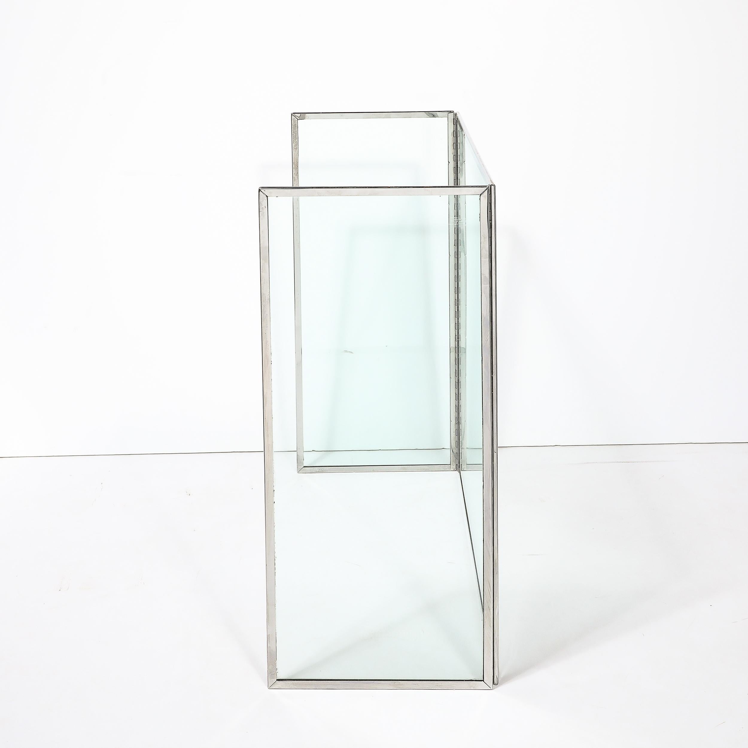 Pare-feu moderniste du milieu du siècle dernier à trois volets en chrome et verre en vente 2