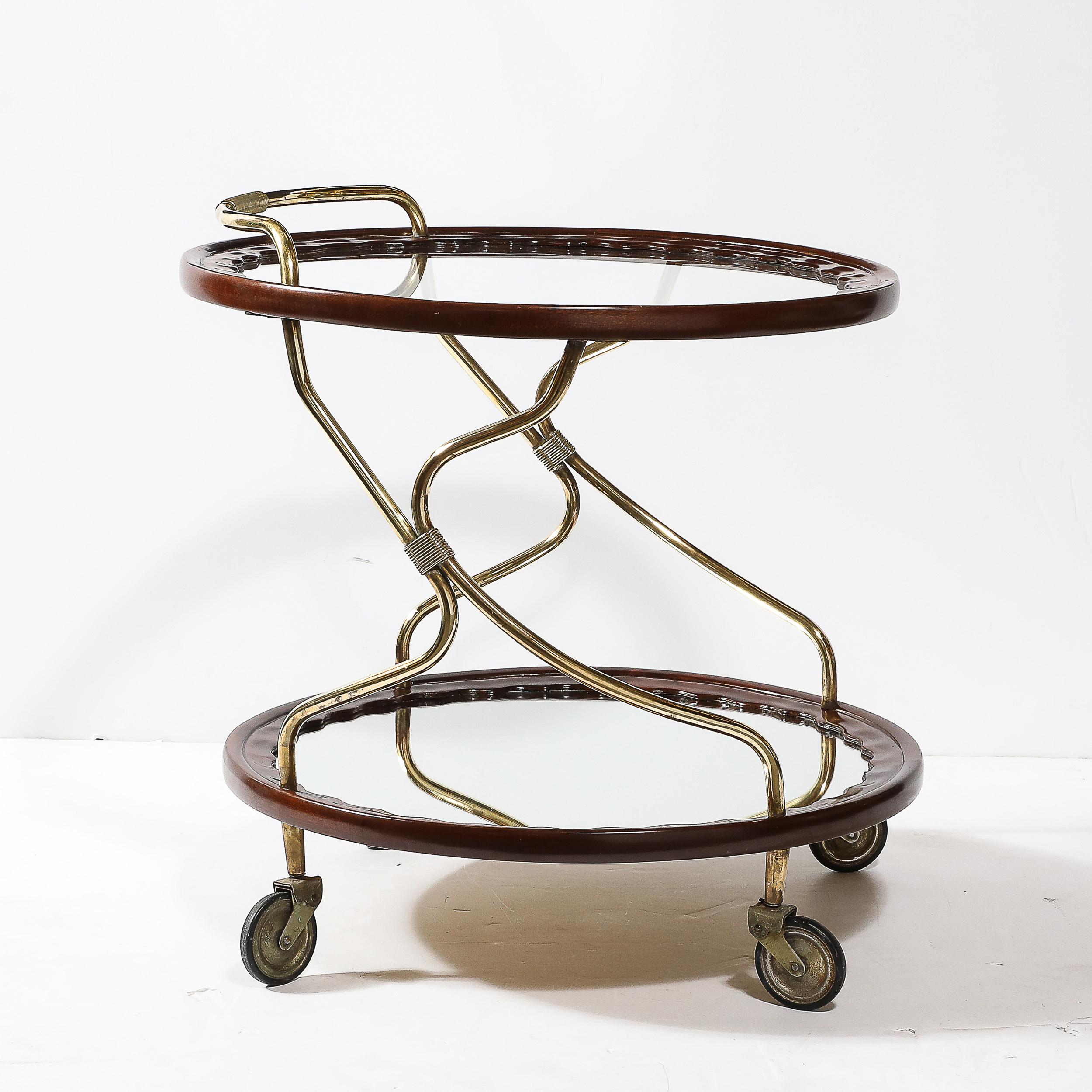 Chariot de service à deux étages en noyer, laiton poli et verre, moderniste du milieu du siècle en vente 3