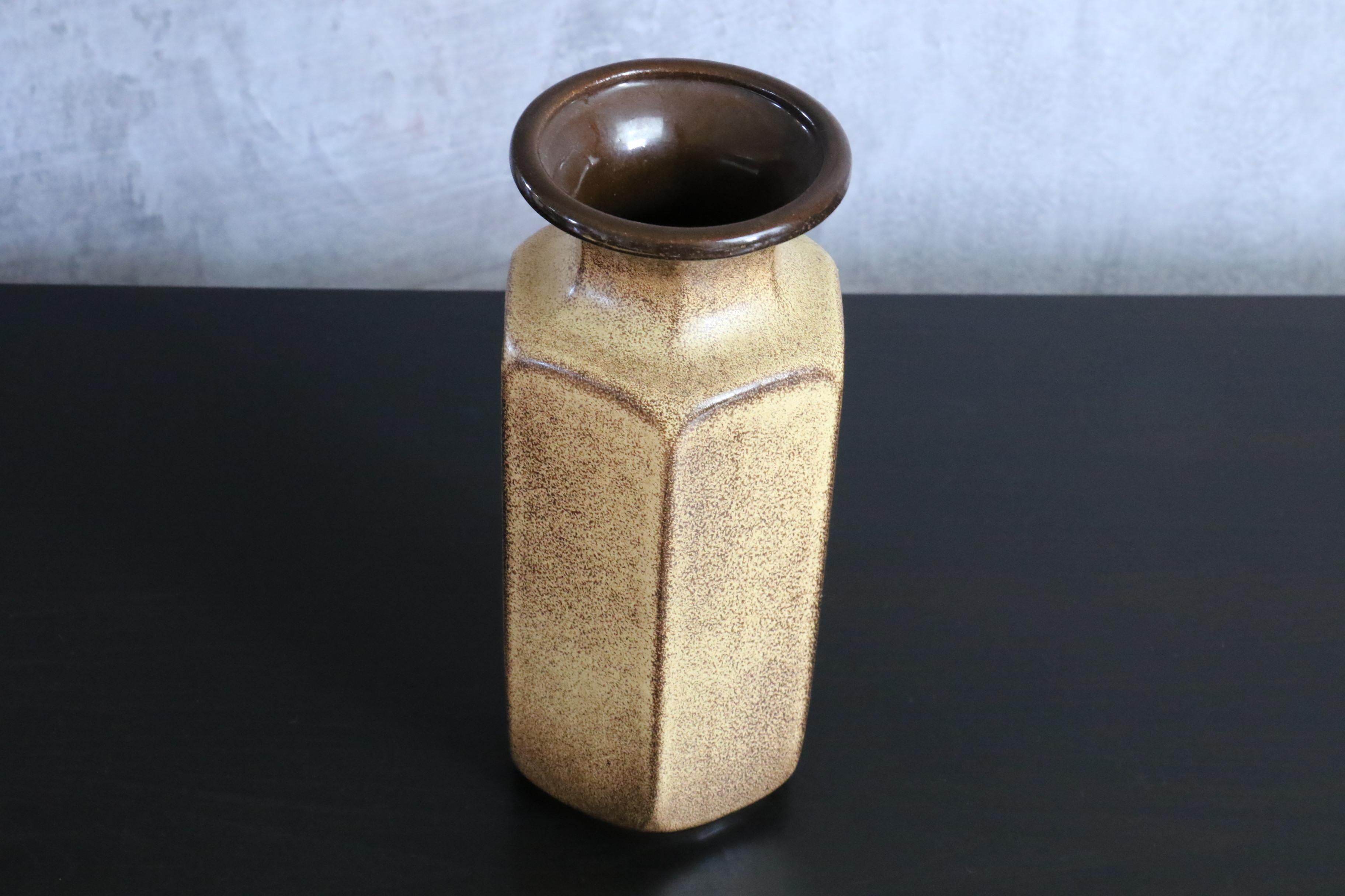 Mid-Century Modernist West Germany Vase signed Scheurich Keramik, circa 1970 For Sale 8