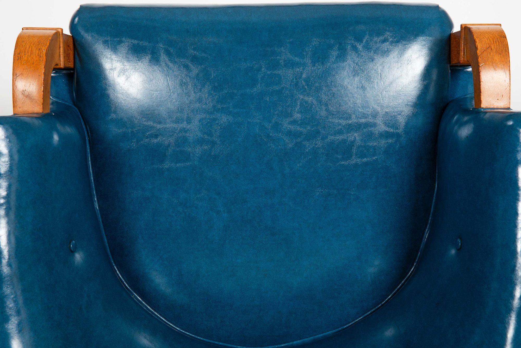 Mid-Century Modernist White Oak Tub Arm Chair in Blue Faux-Leather For Sale 14