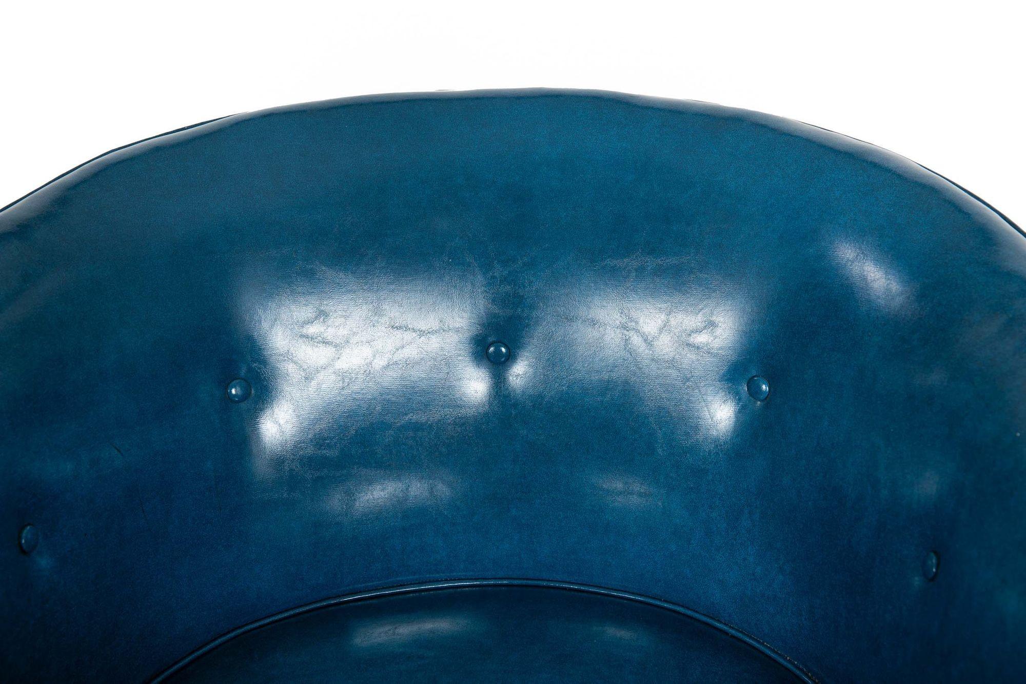 Mid-Century Modernist White Oak Tub Arm Chair in Blue Faux-Leather For Sale 2