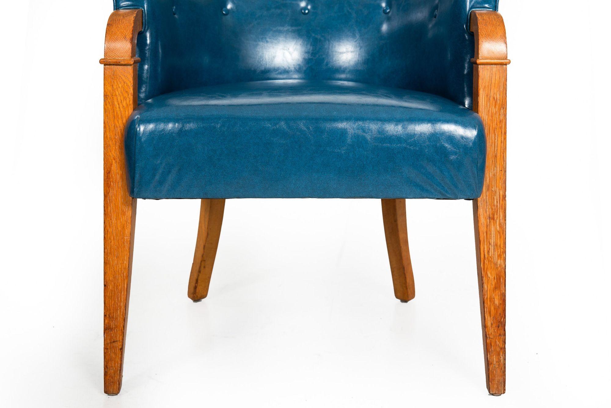 Mid-Century Modernist White Oak Tub Arm Chair in Blue Faux-Leather For Sale 3