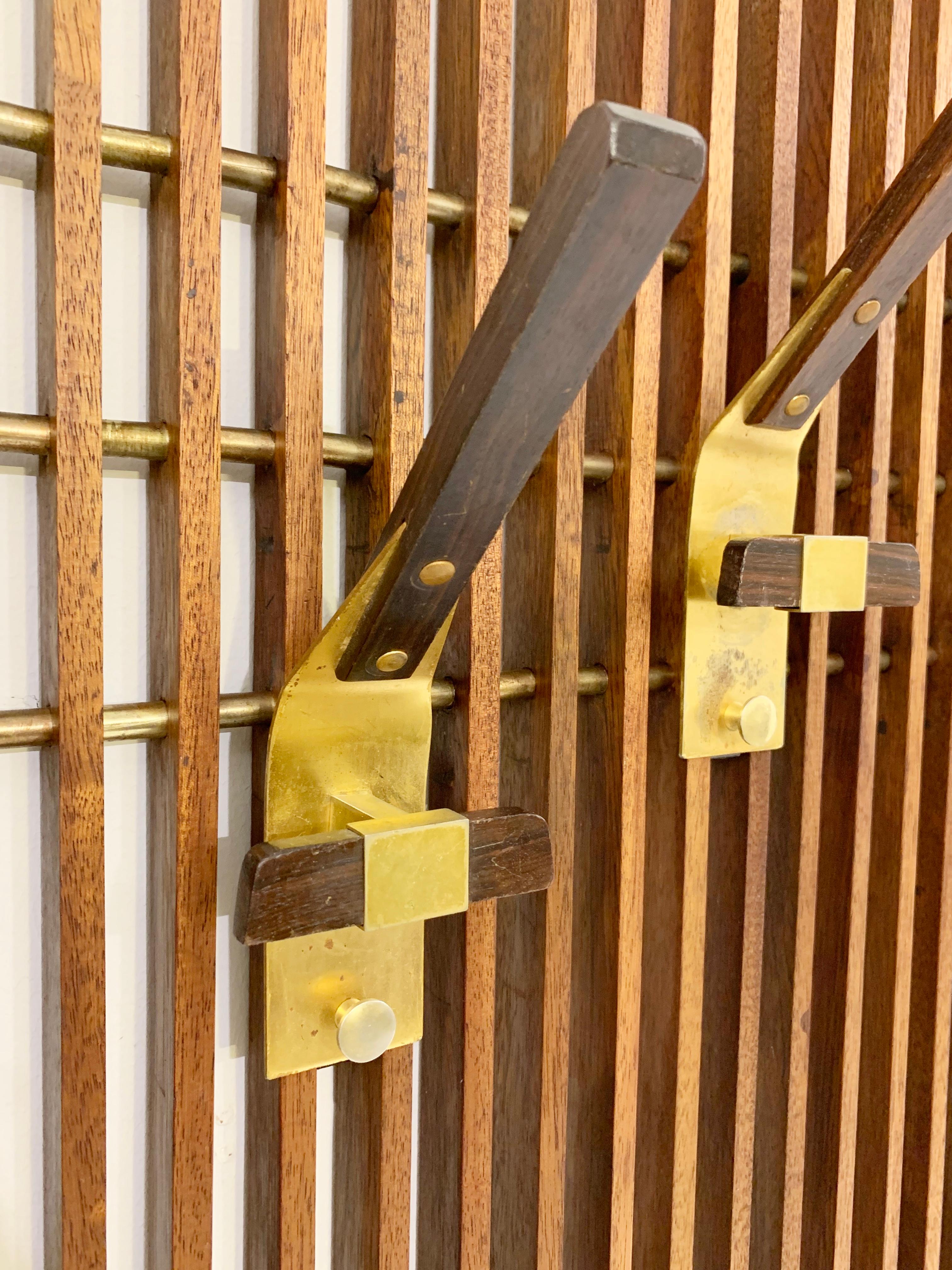 Mid-Century Modulable Slatted Wood and Brass Coat Rack, Italy 1950s 4