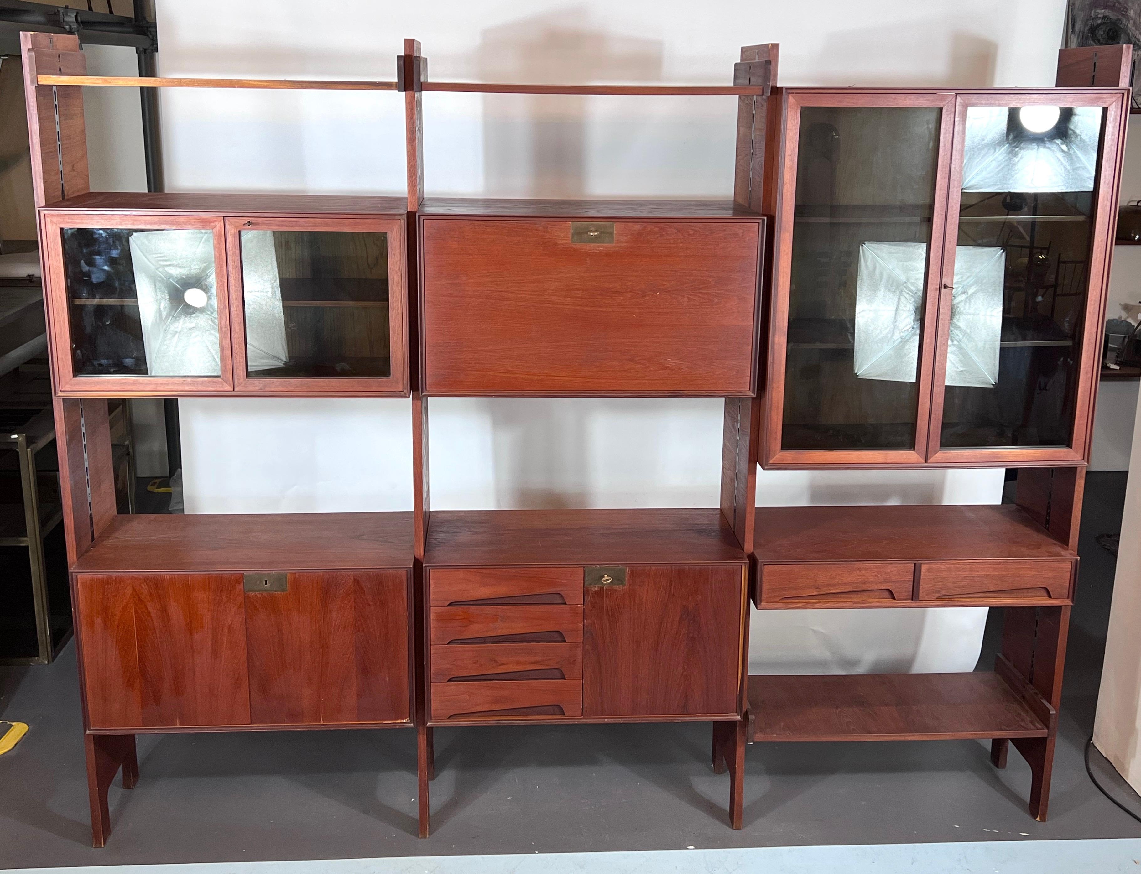 Mid-Century Modular Bookcase by Edmondo Palutari for Dassi, Italy, 1950s For Sale 5