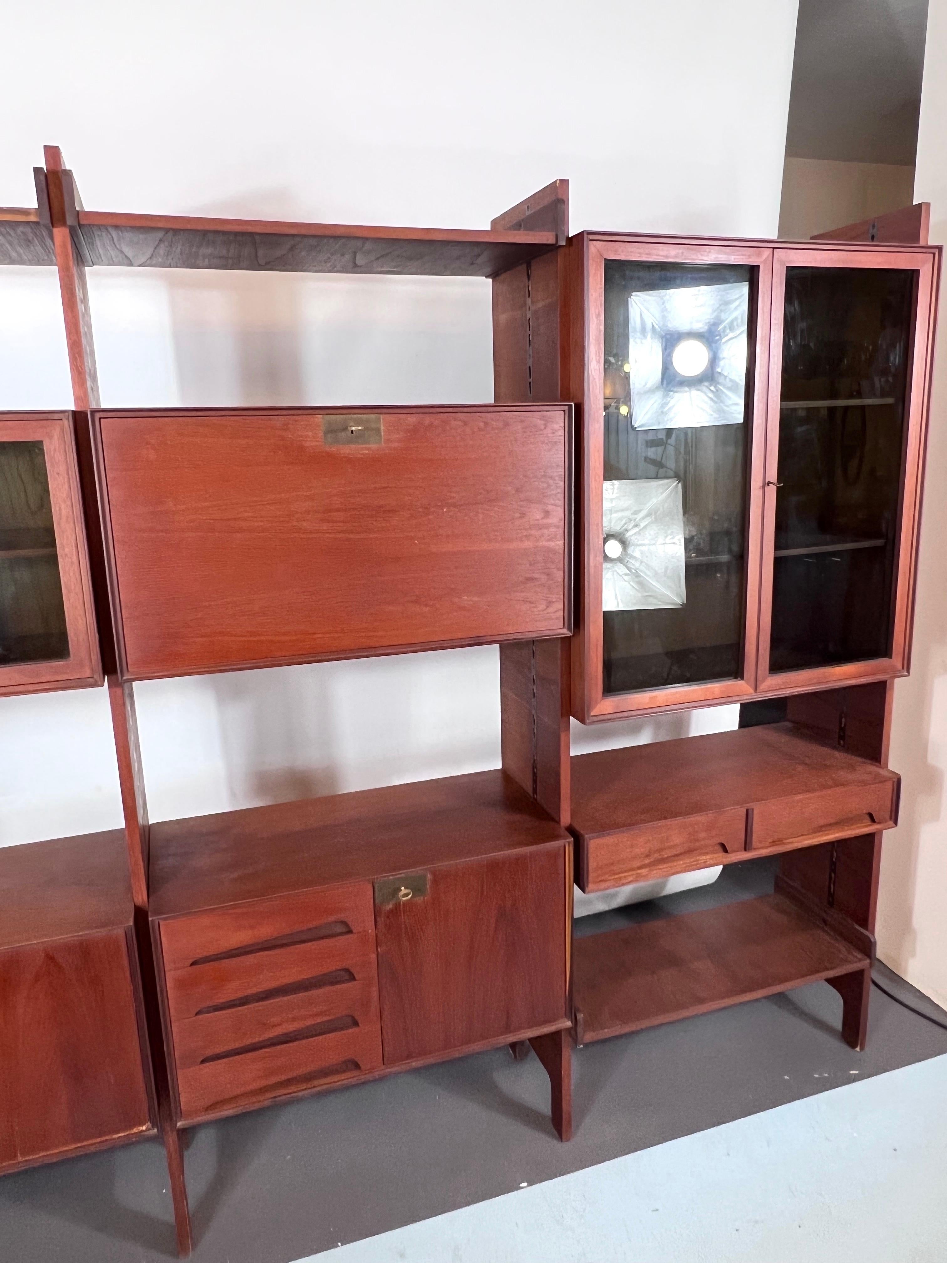 Mid-Century Modular Bookcase by Edmondo Palutari for Dassi, Italy, 1950s For Sale 9