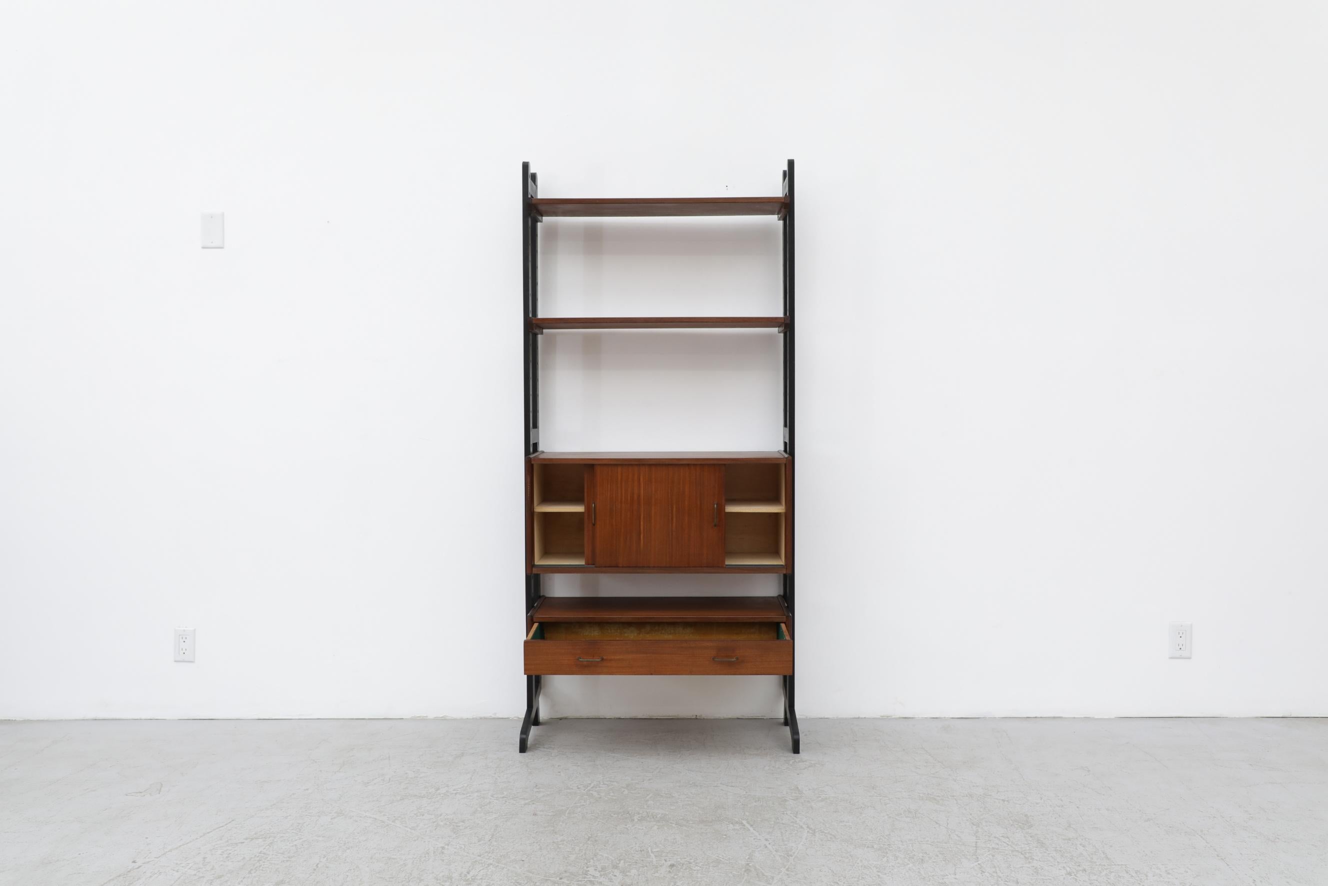 Mid-Century Modular Shelving Unit in the style of Poul Cadovius In Good Condition In Los Angeles, CA