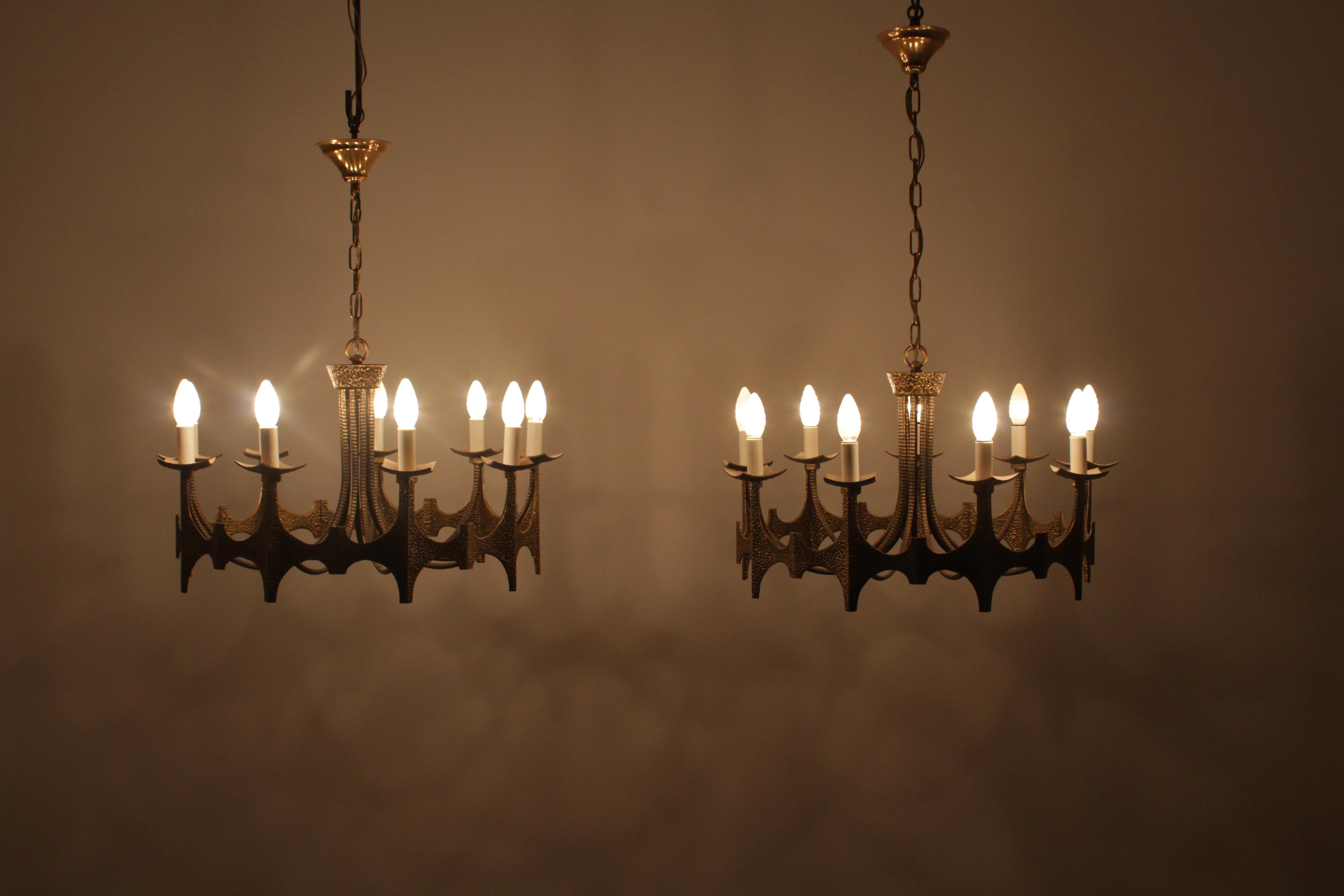 Mid-Century Moe Bridge Style set of 2 Brutalist Brass Chandelier 60s Italy 6