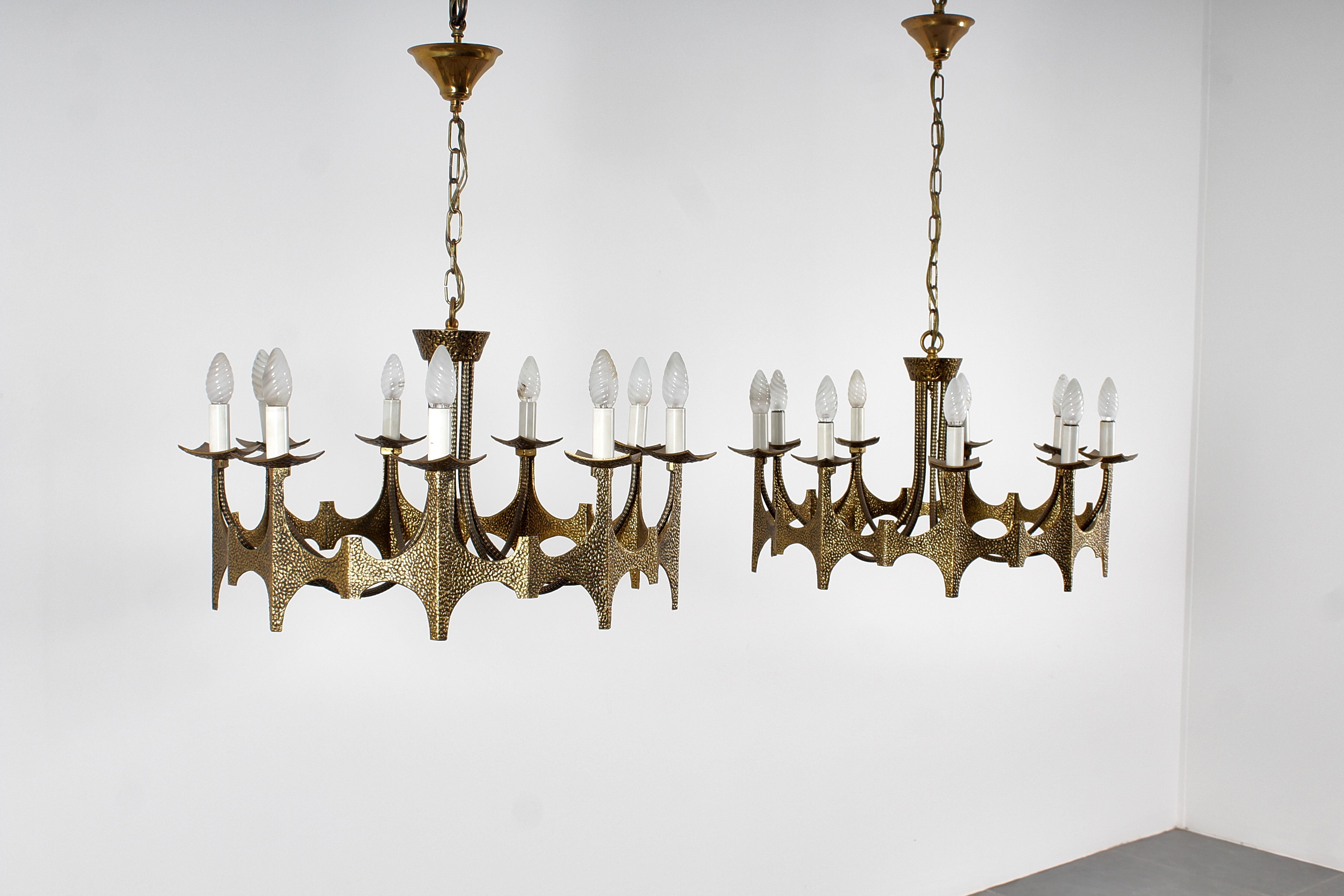 Mid-Century Moe Bridge Style set of 2 Brutalist Brass Chandelier 60s Italy In Good Condition In Palermo, IT