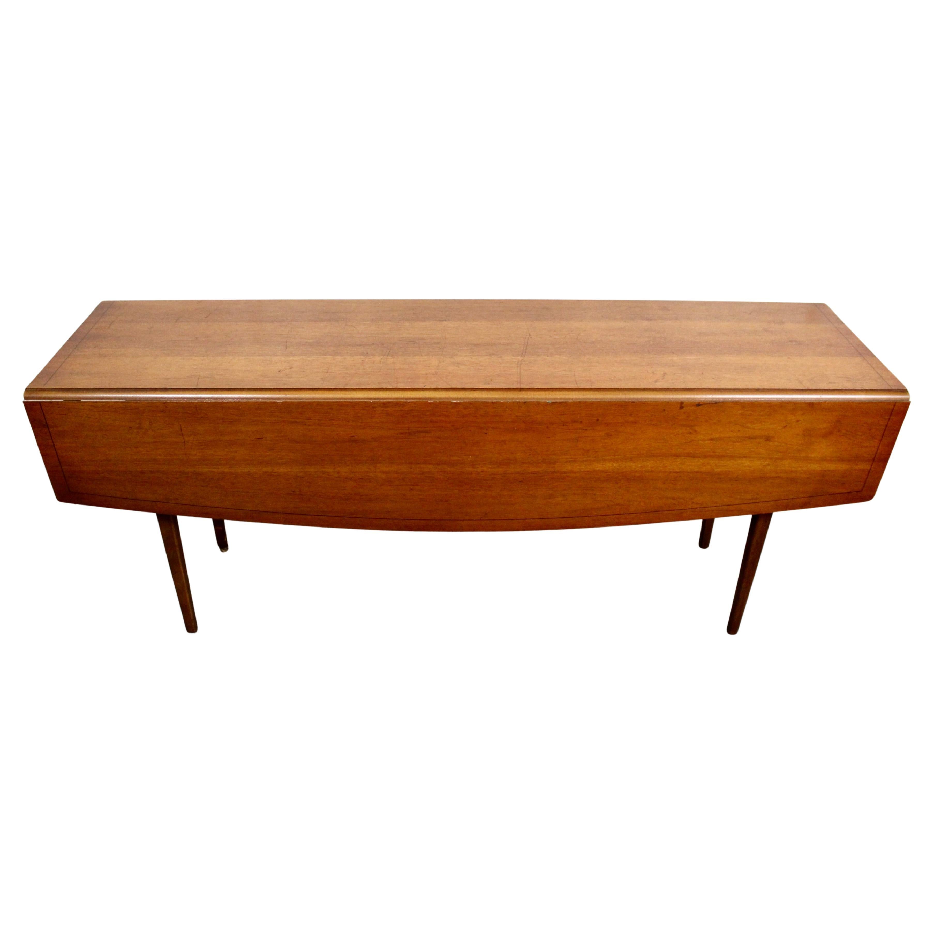 Mid-Century-Tisch „Monaco Walnussholz“ Vintage mit klappbaren Blättern im Angebot