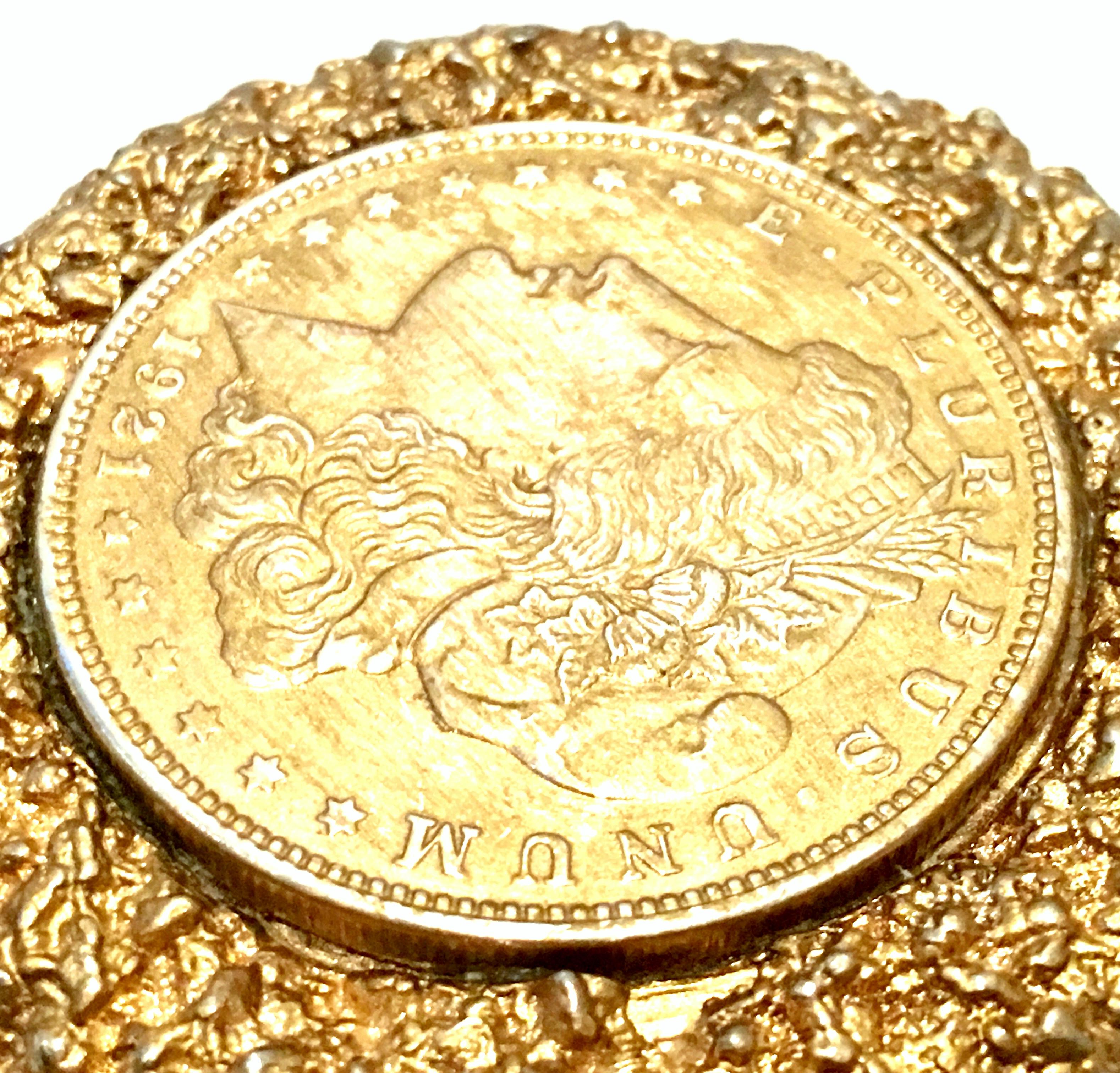 Mid-Century Monumental 1921 Gold Plate Silver US Morgan Dollar Necklace Pendant In Good Condition In West Palm Beach, FL