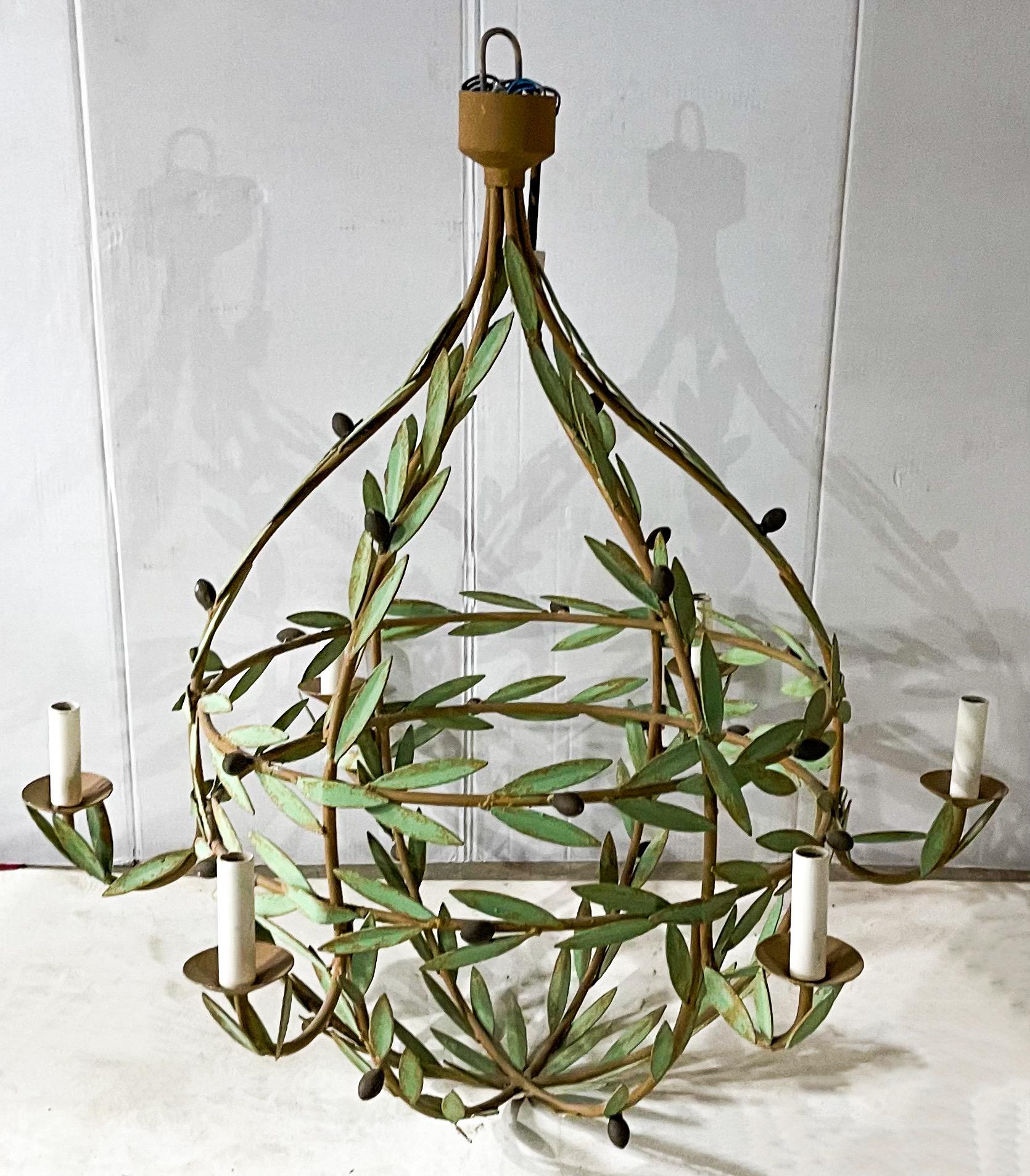 Mid-Century Monumental Italian Tole Chandelier with Leaves and Olives, 6 Arms In Good Condition In Kennesaw, GA