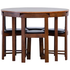 Ensemble de table et chaises modernes du milieu du siècle dernier, fabriqués en bois massif
