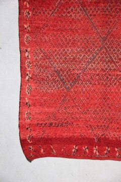 Marokkanischer Teppich aus der Mitte des Jahrhunderts - 6' 5" B x 9' 7" L
