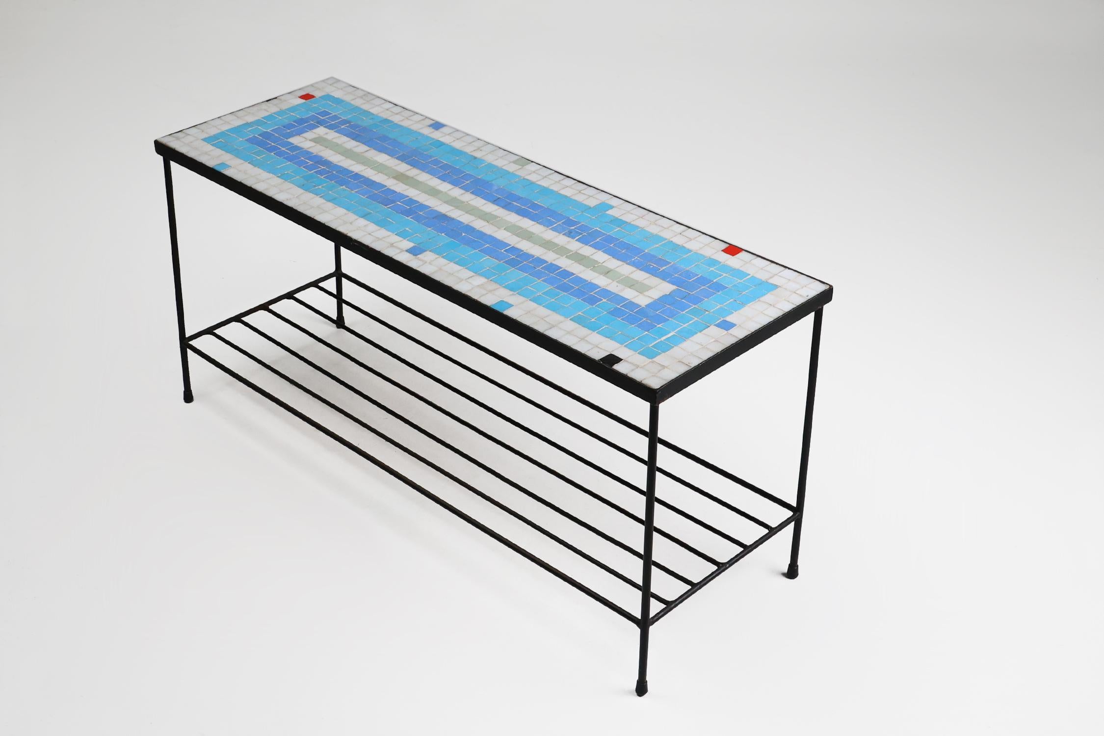 Mid-Century Modern Table basse en mosaïque du milieu du siècle avec cadre en métal, France en vente