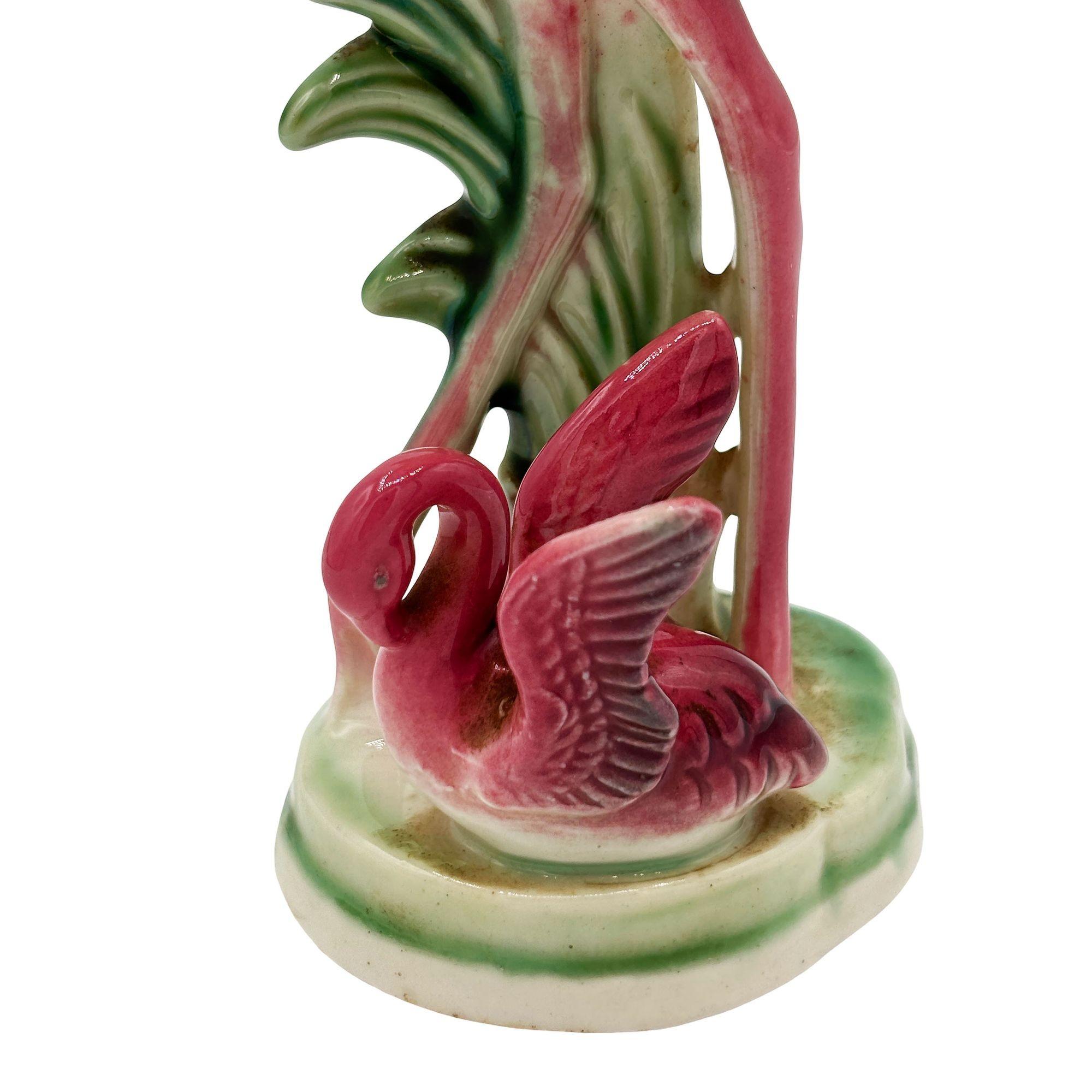 Statua da tavolo in ceramica di metà secolo Mother & Child Pink Flamingo by Leftons in vendita 1