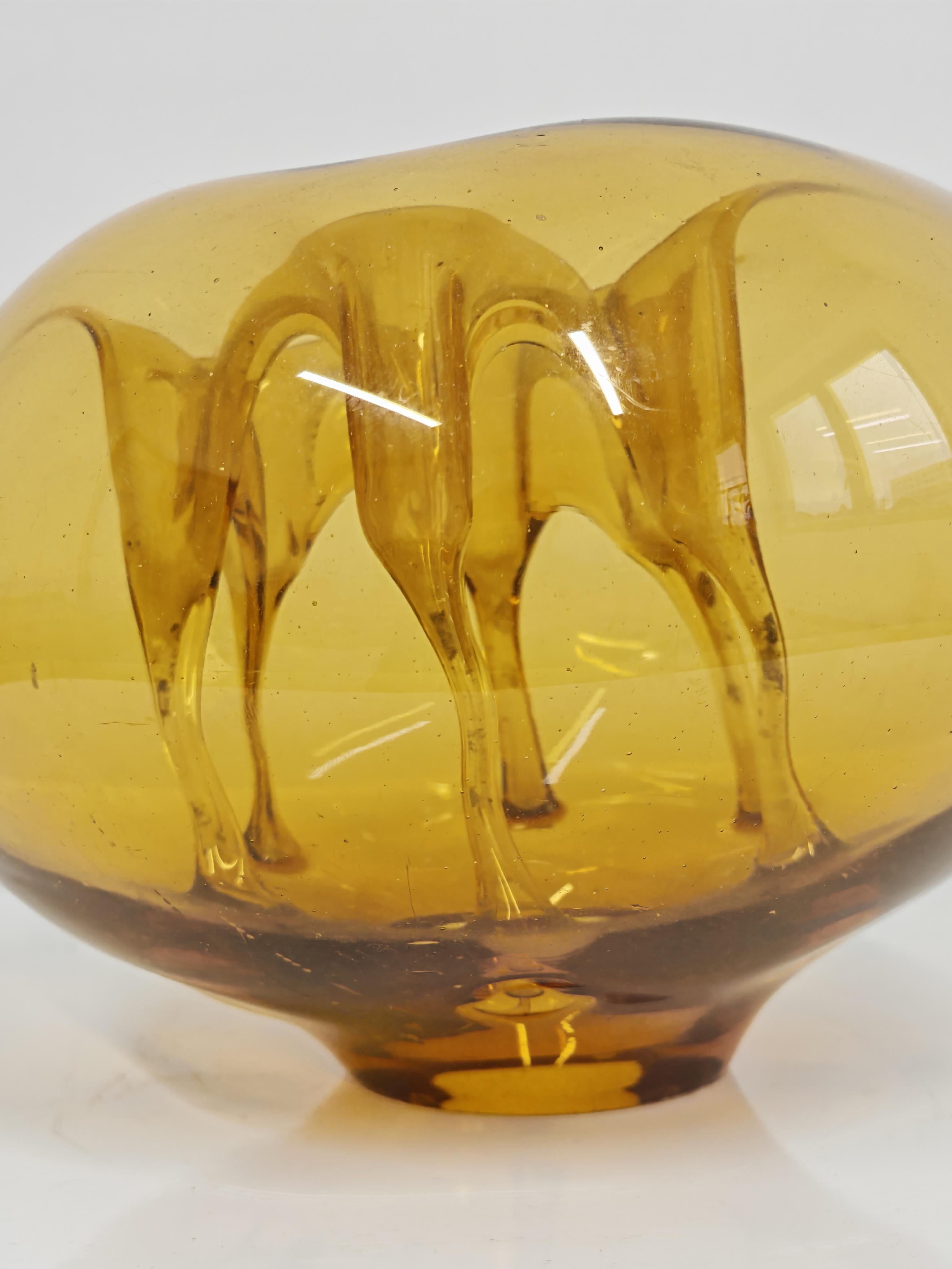 Mid-Century moderno Scultura in vetro soffiato a bocca di metà secolo di Dragan Drobnjak, Vaso Ikebana in vendita