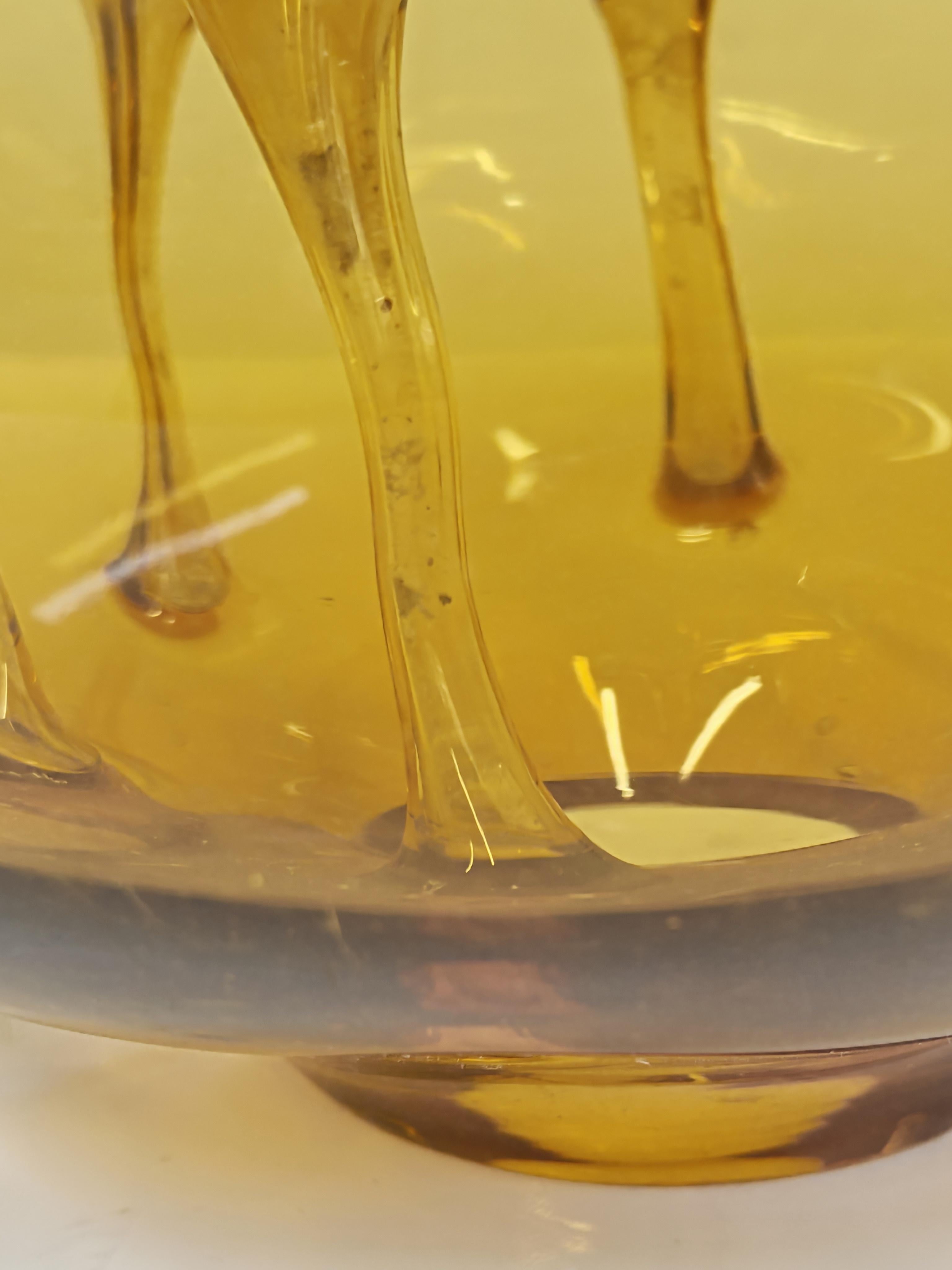 Vetro artistico Scultura in vetro soffiato a bocca di metà secolo di Dragan Drobnjak, Vaso Ikebana in vendita