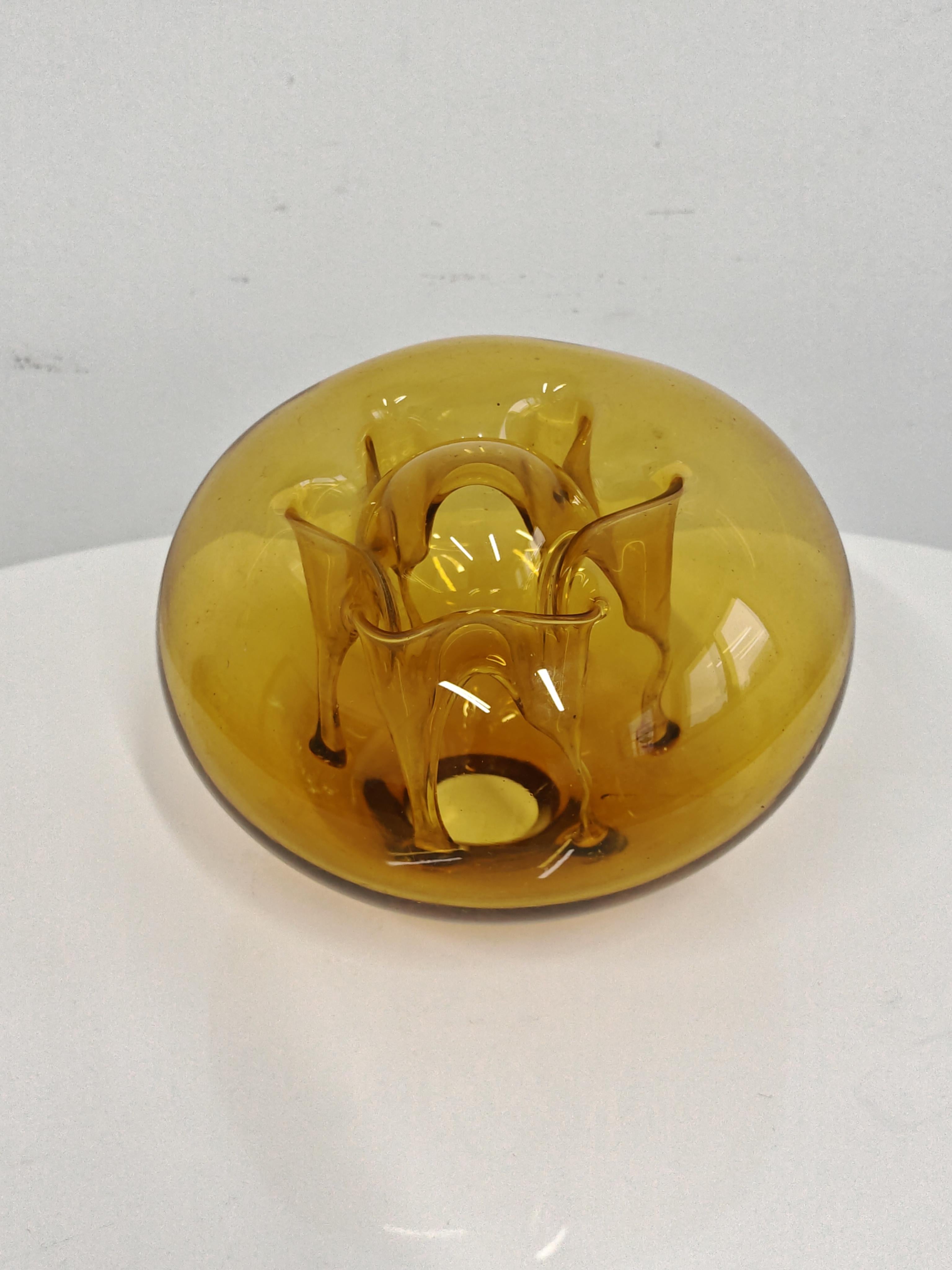 Scultura in vetro soffiato a bocca di metà secolo di Dragan Drobnjak, Vaso Ikebana in vendita 1