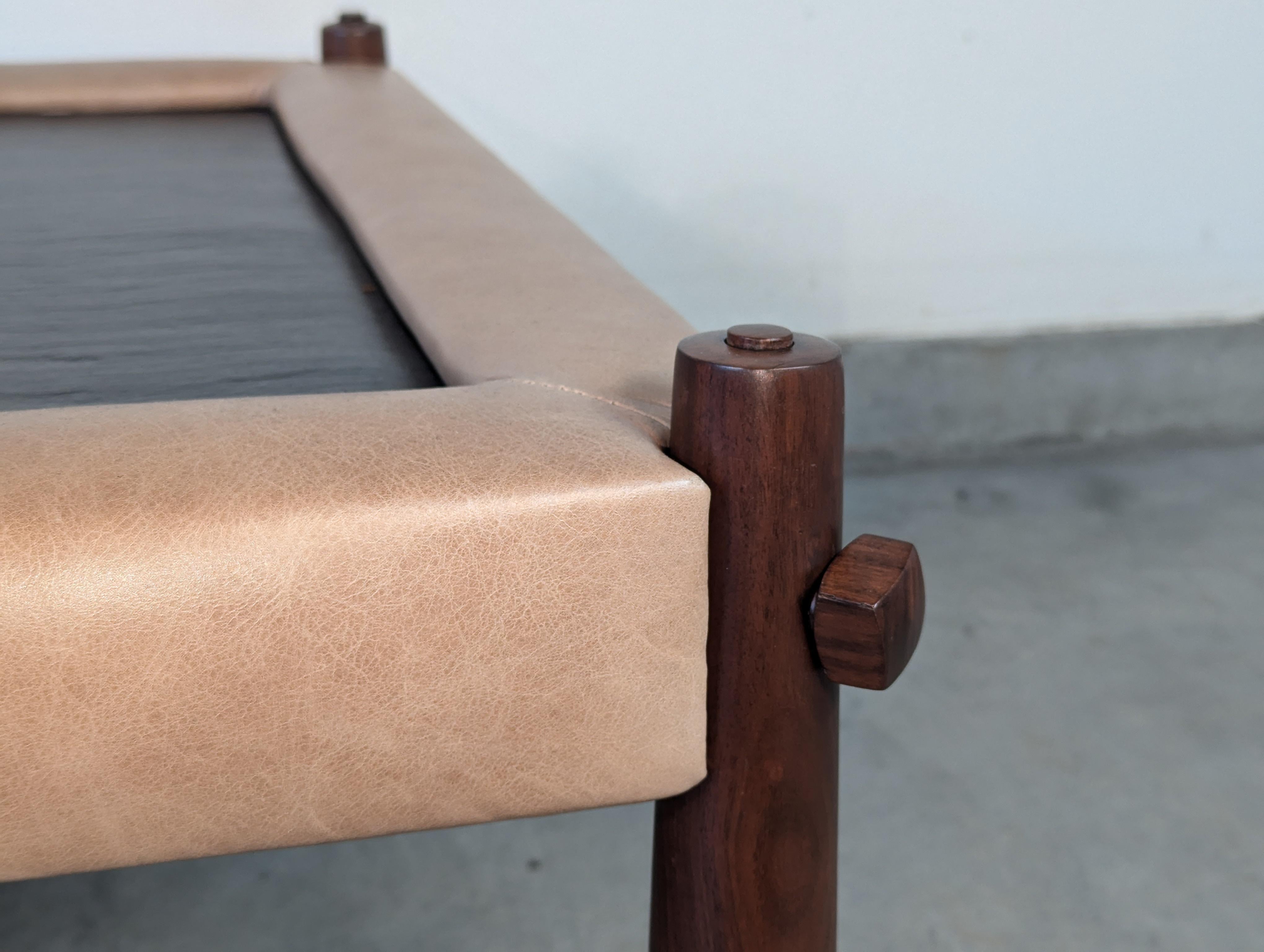 Table basse brésilienneMP-81 de Percival Lafer, vers les années 1970 en vente 4