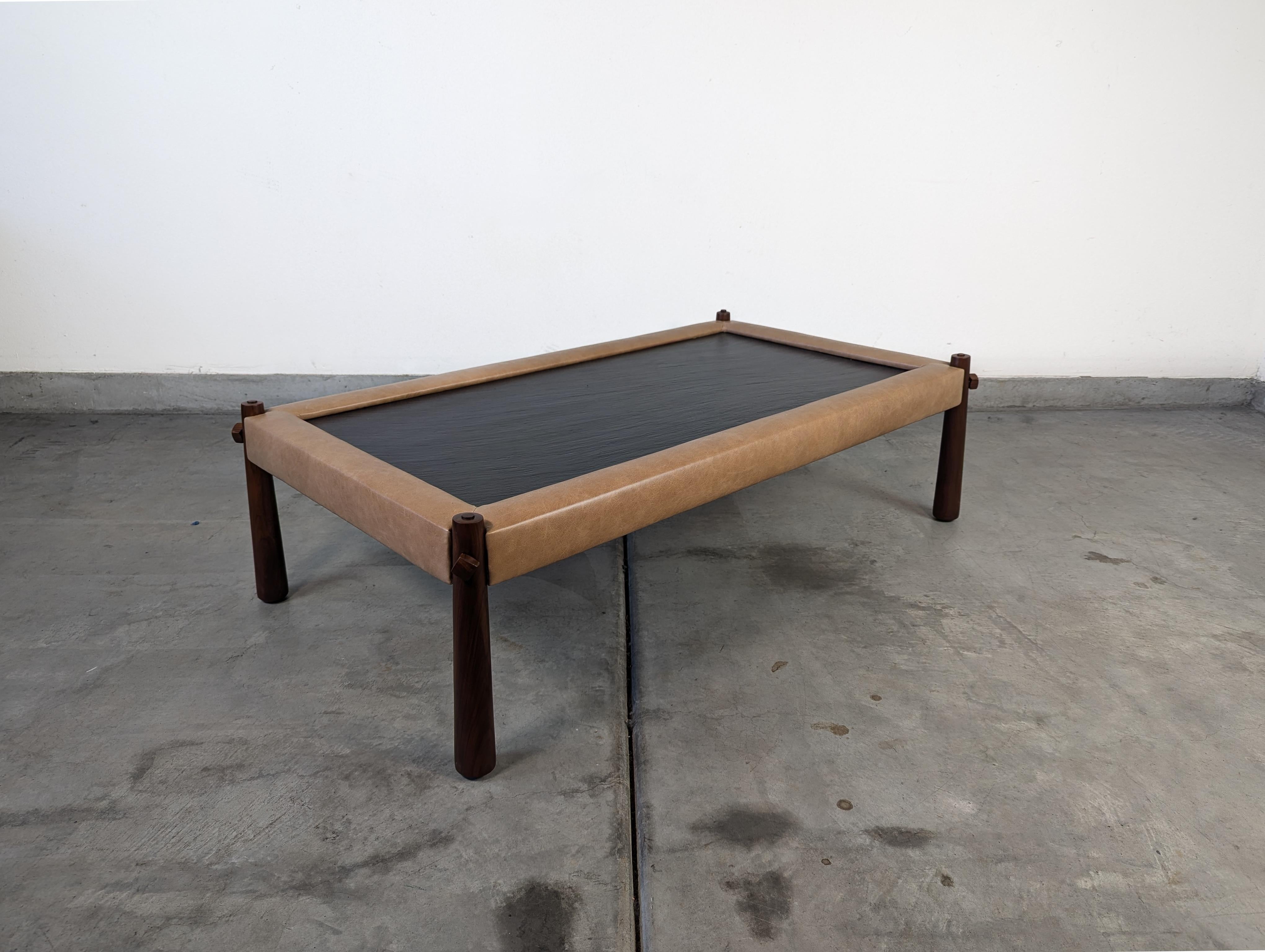 Table basse brésilienneMP-81 de Percival Lafer, vers les années 1970 en vente 8