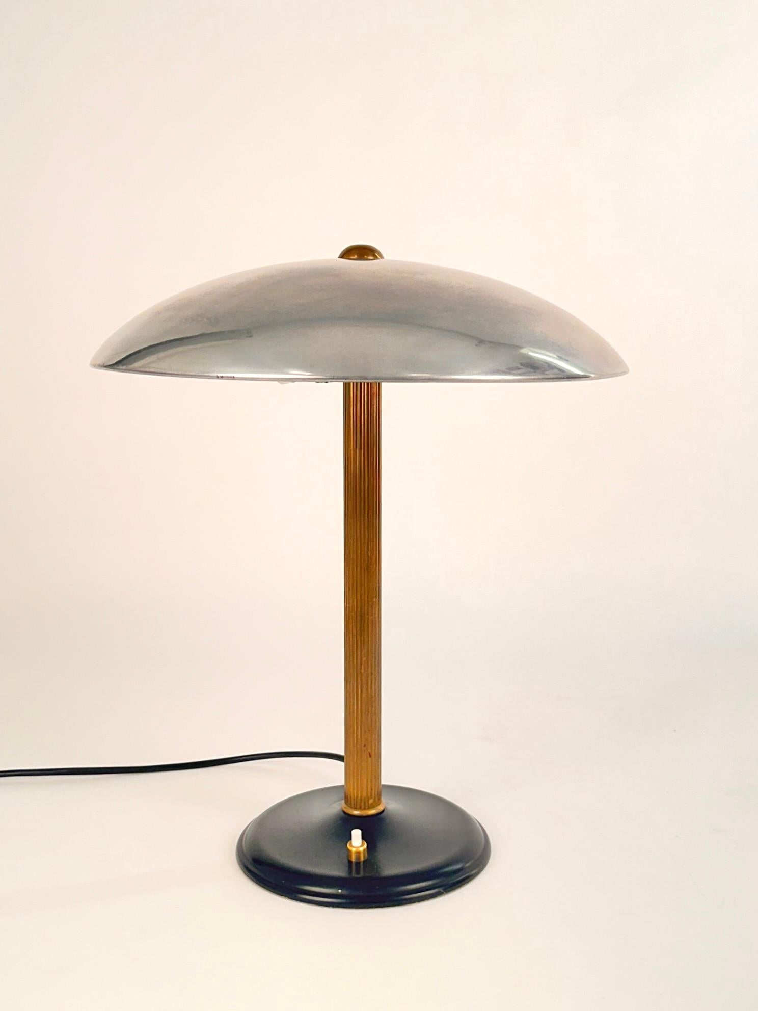 Lampe de table italienne Mpdern Mid-Century Bon état - En vente à Madrid, ES