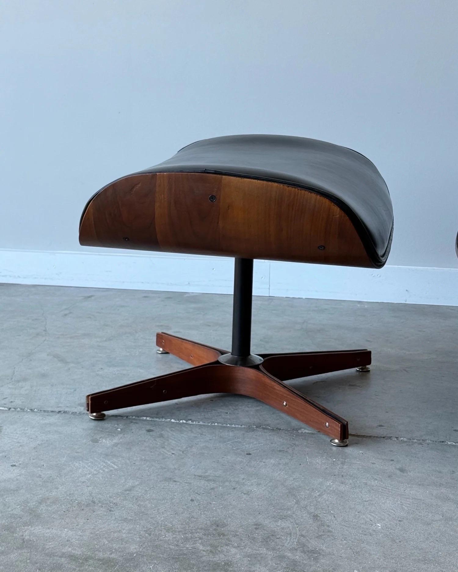 Sedia e ottomana Mr. di George Mulhauser per Plycraft, metà secolo. in vendita 8