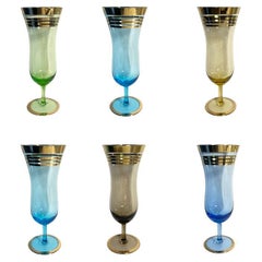 Mitte des Jahrhunderts  Mehrfarbiges Glasgeschirr mit goldenem Rand aus Hurricane- oderCyclone-Glas – 6er-Set