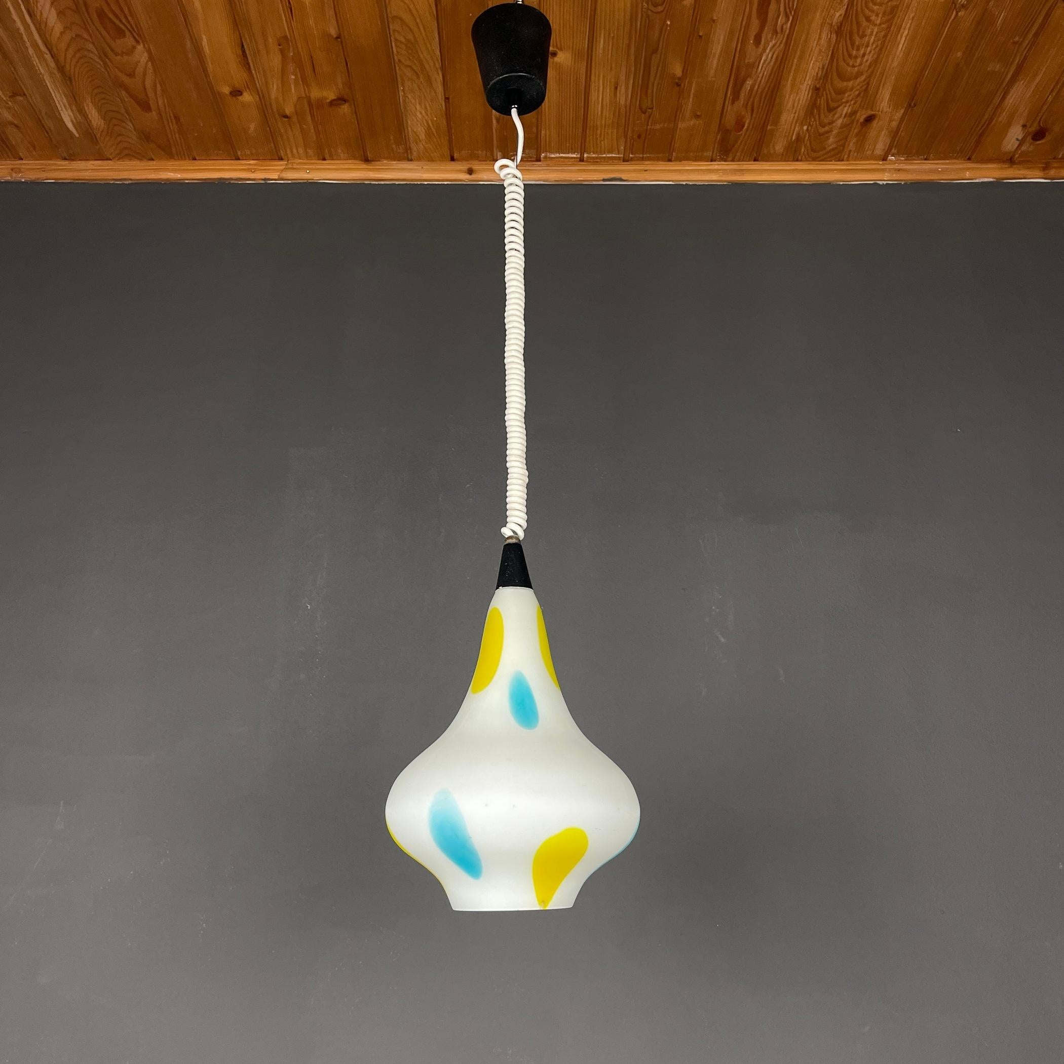 Mid-century multicolor opaline murano glass pendant lamp by Stilnovo Italy 1950s For Sale 4