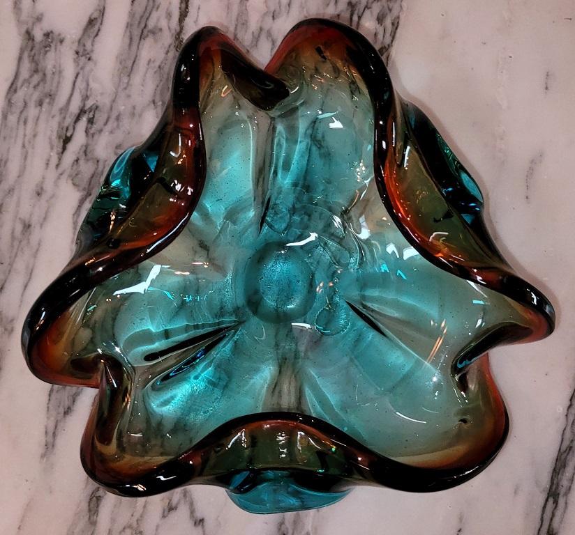 Italian Mid Century Murano Art Glass Shell Bowl For Sale
