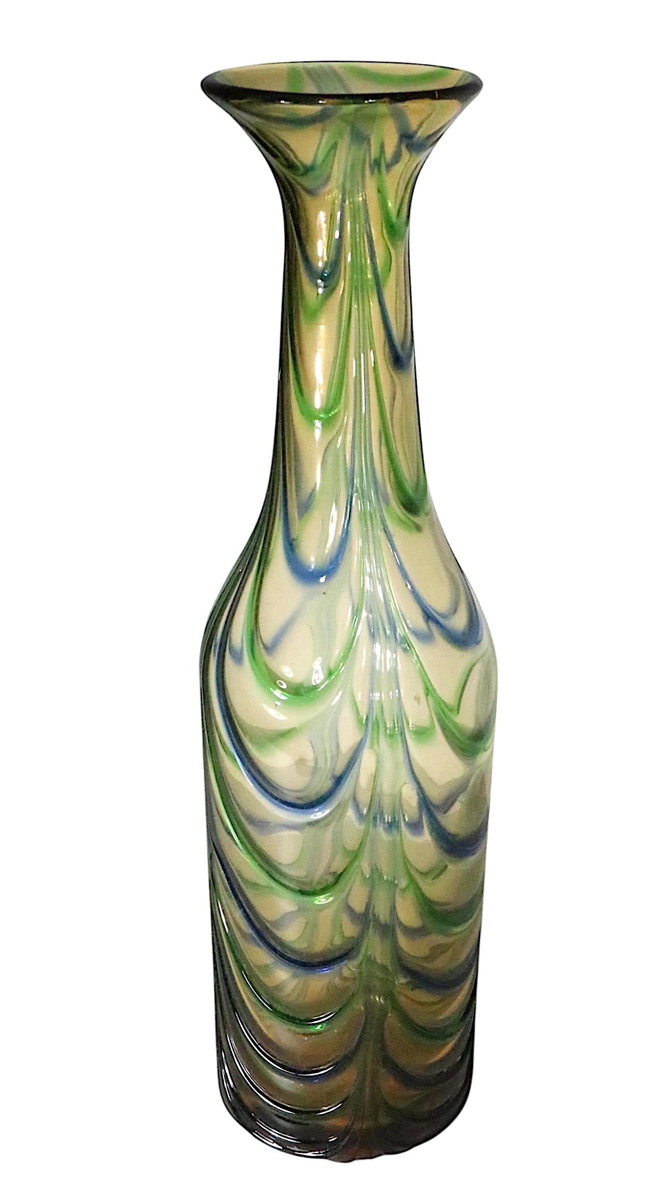 Jarrón de cristal artístico de Murano de mediados de siglo atribuido a Seguso Vidrio artístico en venta