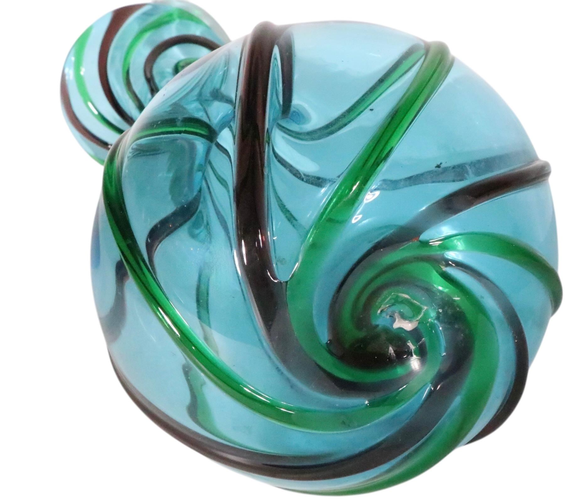 Vaso in vetro artistico di Murano della metà del secolo scorso con corpo blu bulboso att. a Seguso in vendita 1
