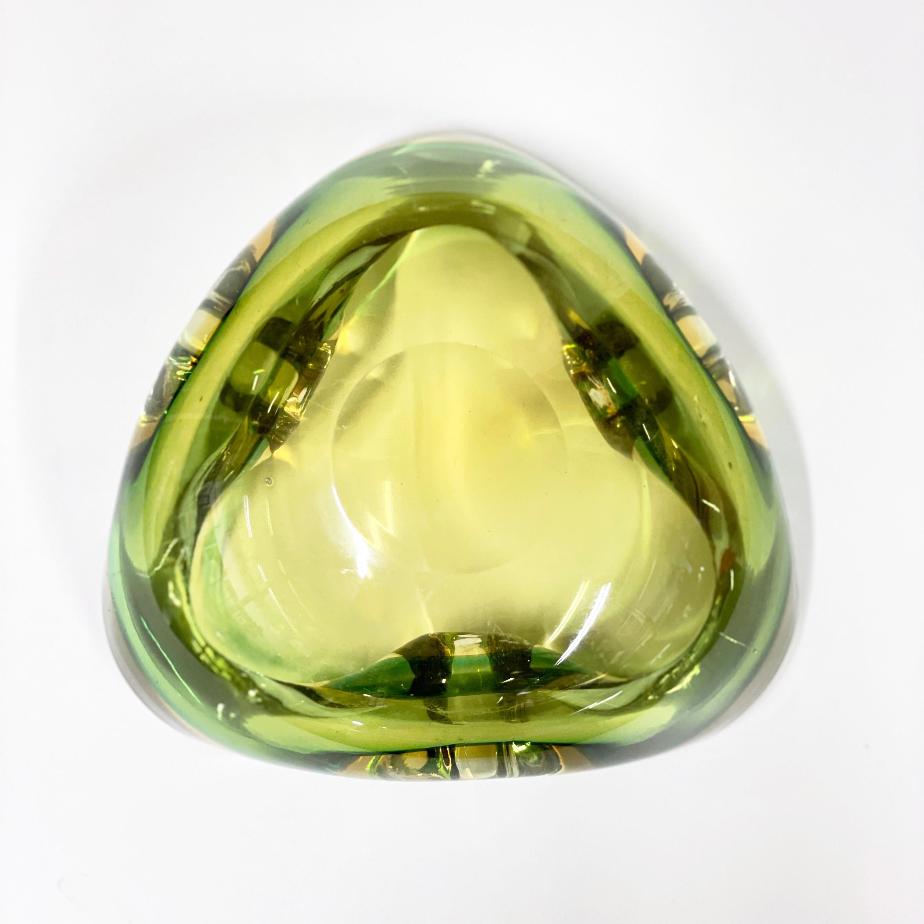 Mid Century Murano geblasenes Glas Aschenbecher / Schale im Angebot 6