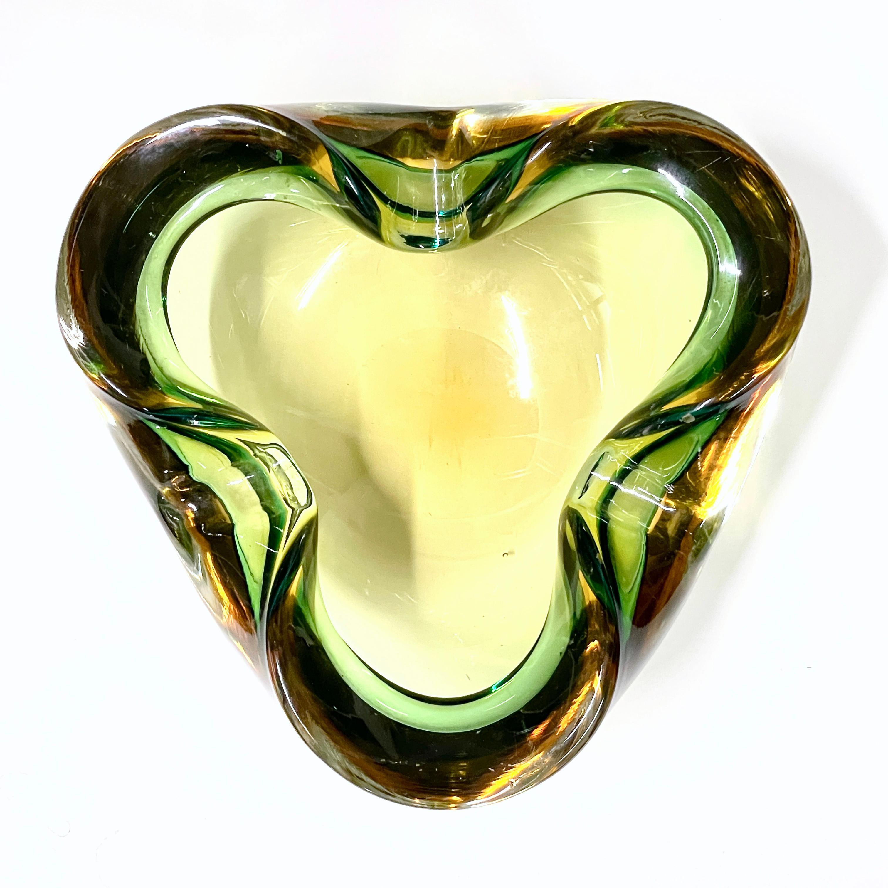 Mid Century Murano geblasenes Glas Aschenbecher / Schale im Angebot 5