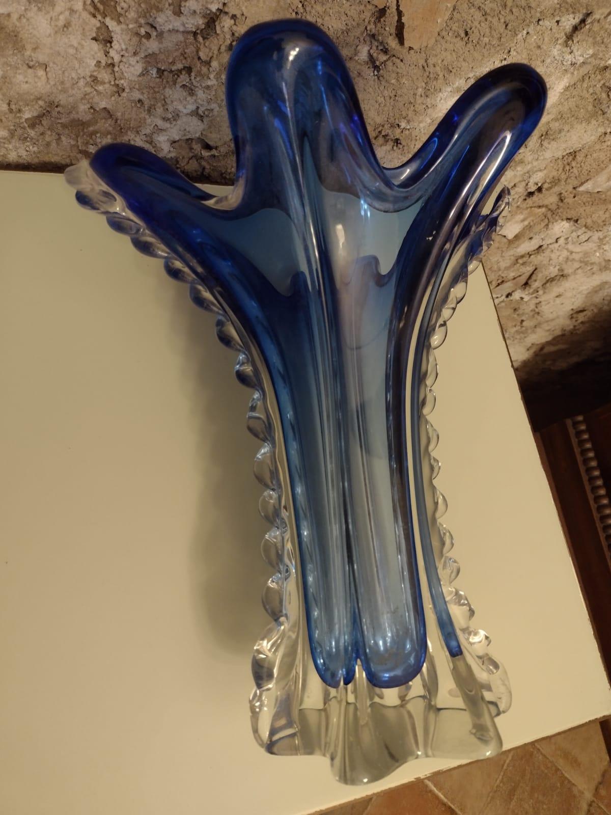Mid-Century Murano Blue Glass Vase In Good Condition For Sale In London, GB