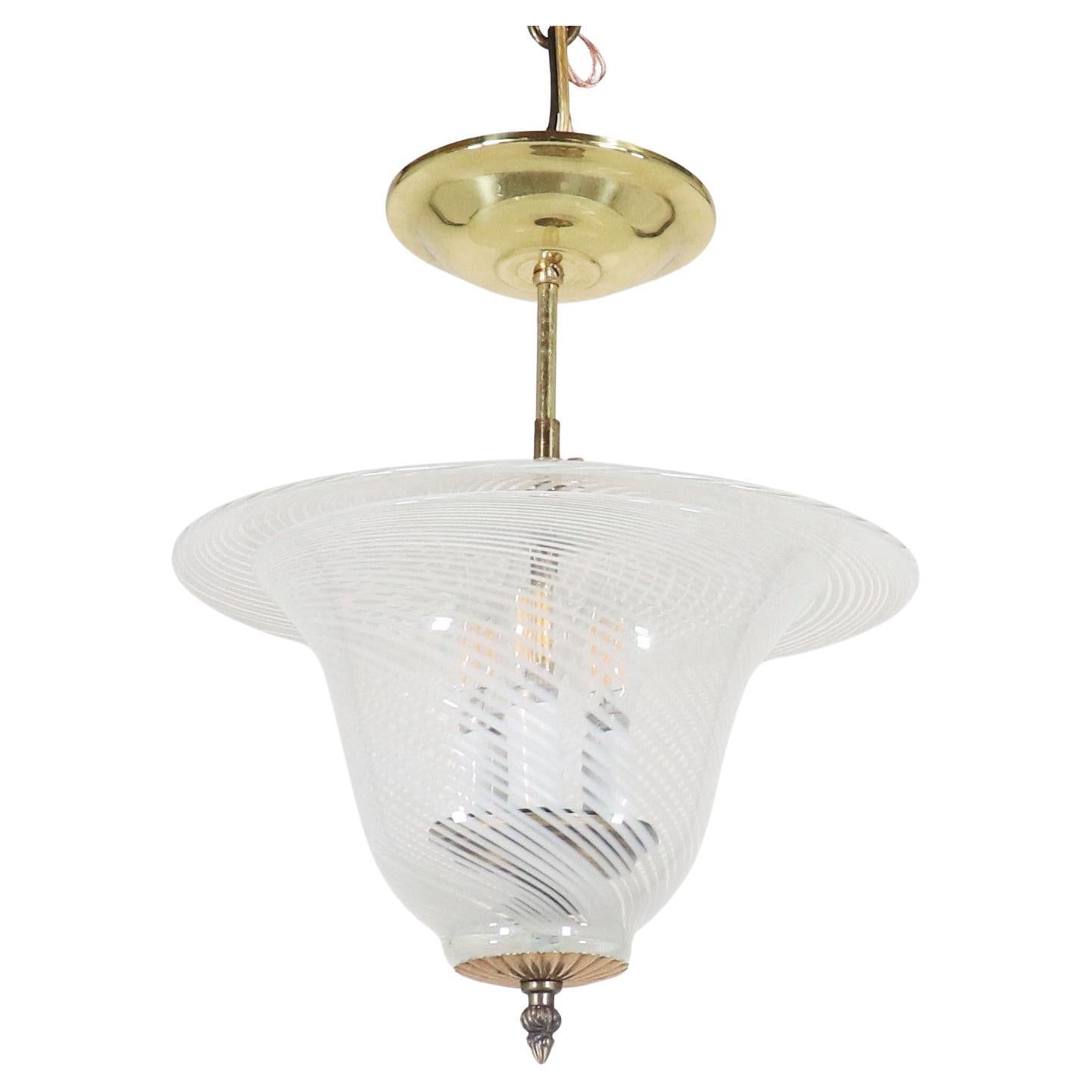 Plafonnier de Murano du milieu du siècle dernier avec filigrana blanc