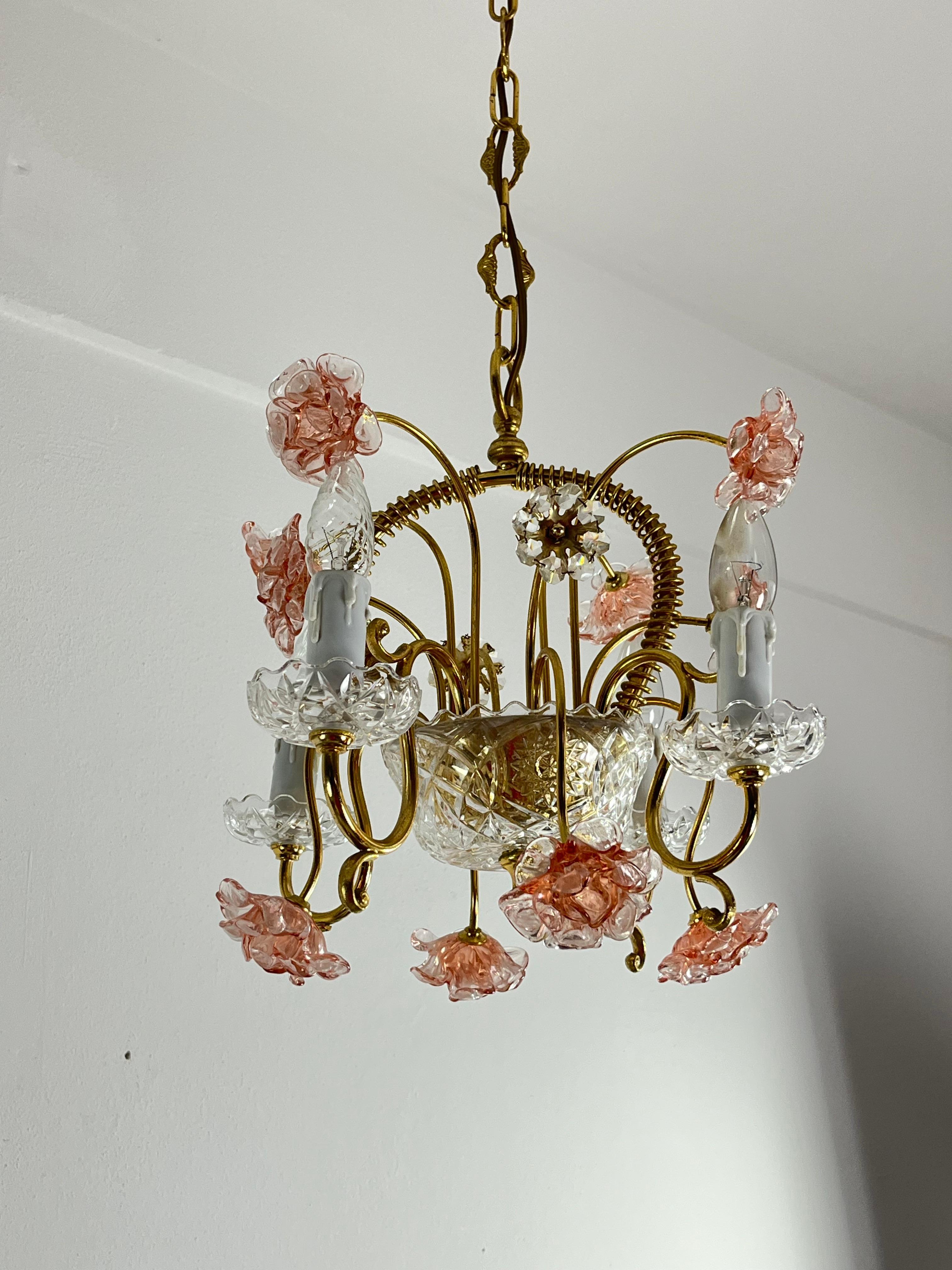 Mid-Century Murano glass 4-light chandelier, 1960s
Pink flowers, e14 lamps. Glasses intact.
Golden metal structure.
Good condition.
Height with chain 140 cm (chandelier only 40 cm).