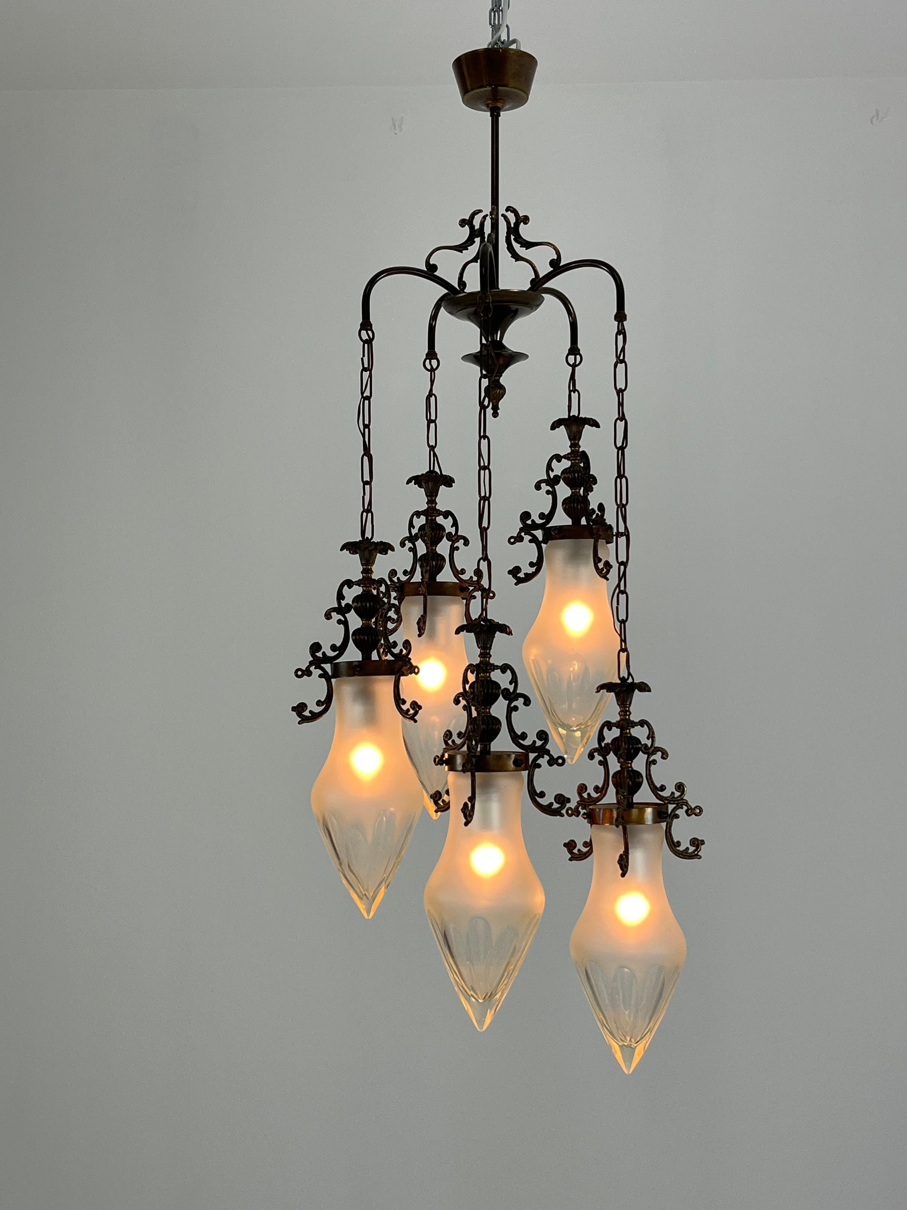 Lampadario a 5 luci a cascata in vetro di Murano del 1960 in vendita 2